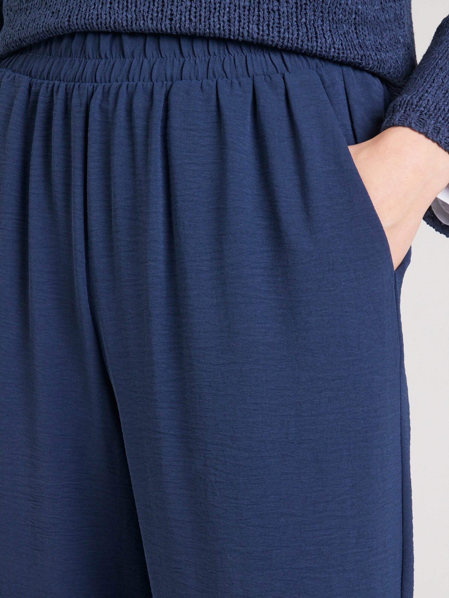 VERO MODA Nohavice 'VMALVA' námornícka modrá (obrázok 5)