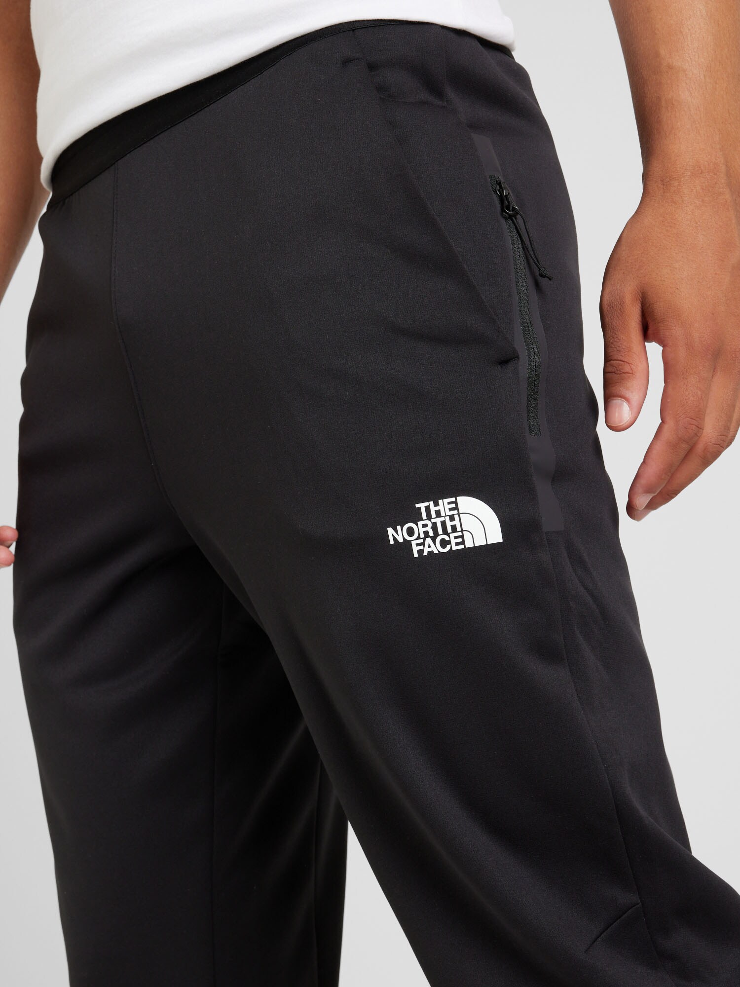 THE NORTH FACE Kültéri nadrágok  fekete / fehér termék 2. képe