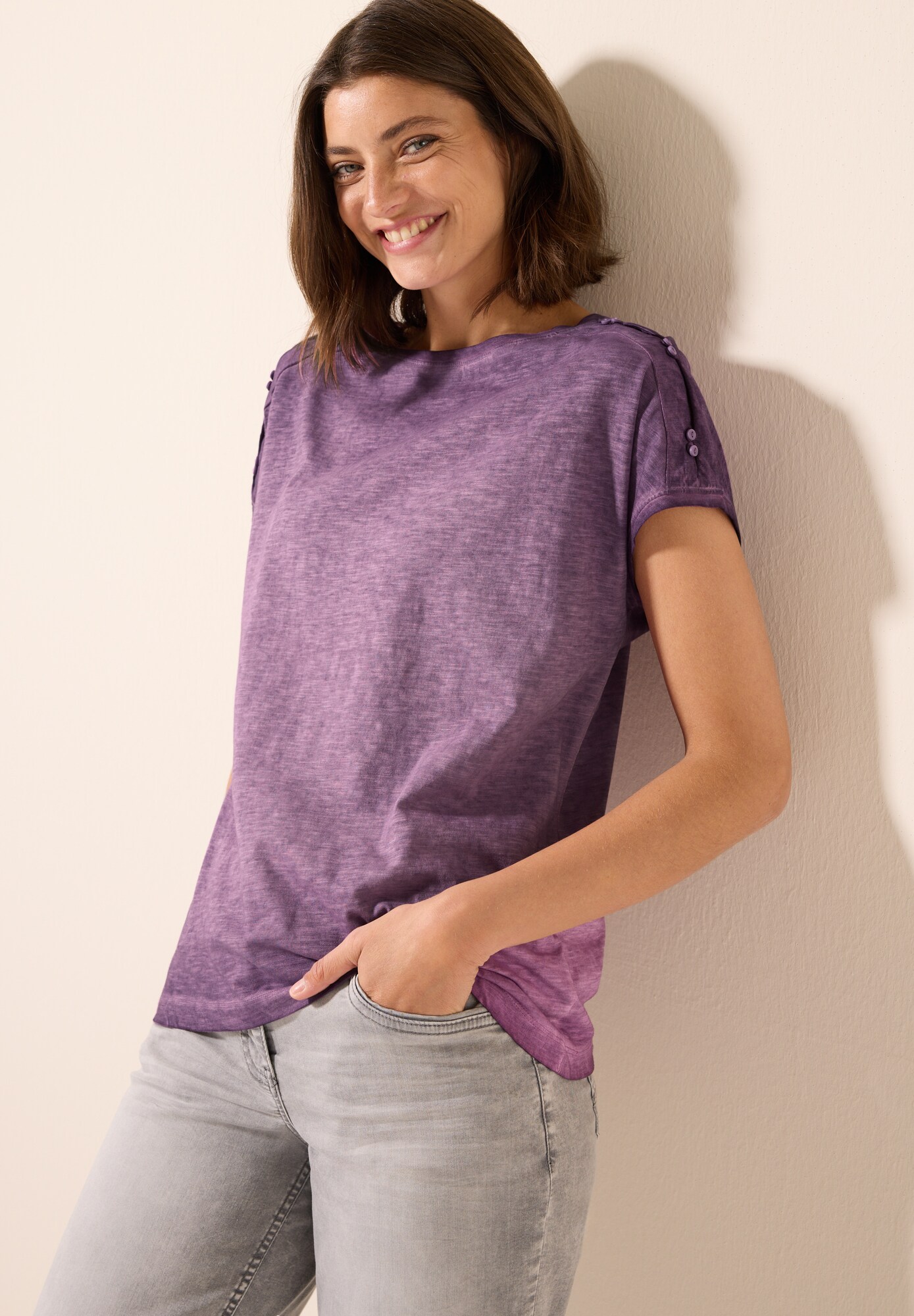 Thumbnail - T-Shirt