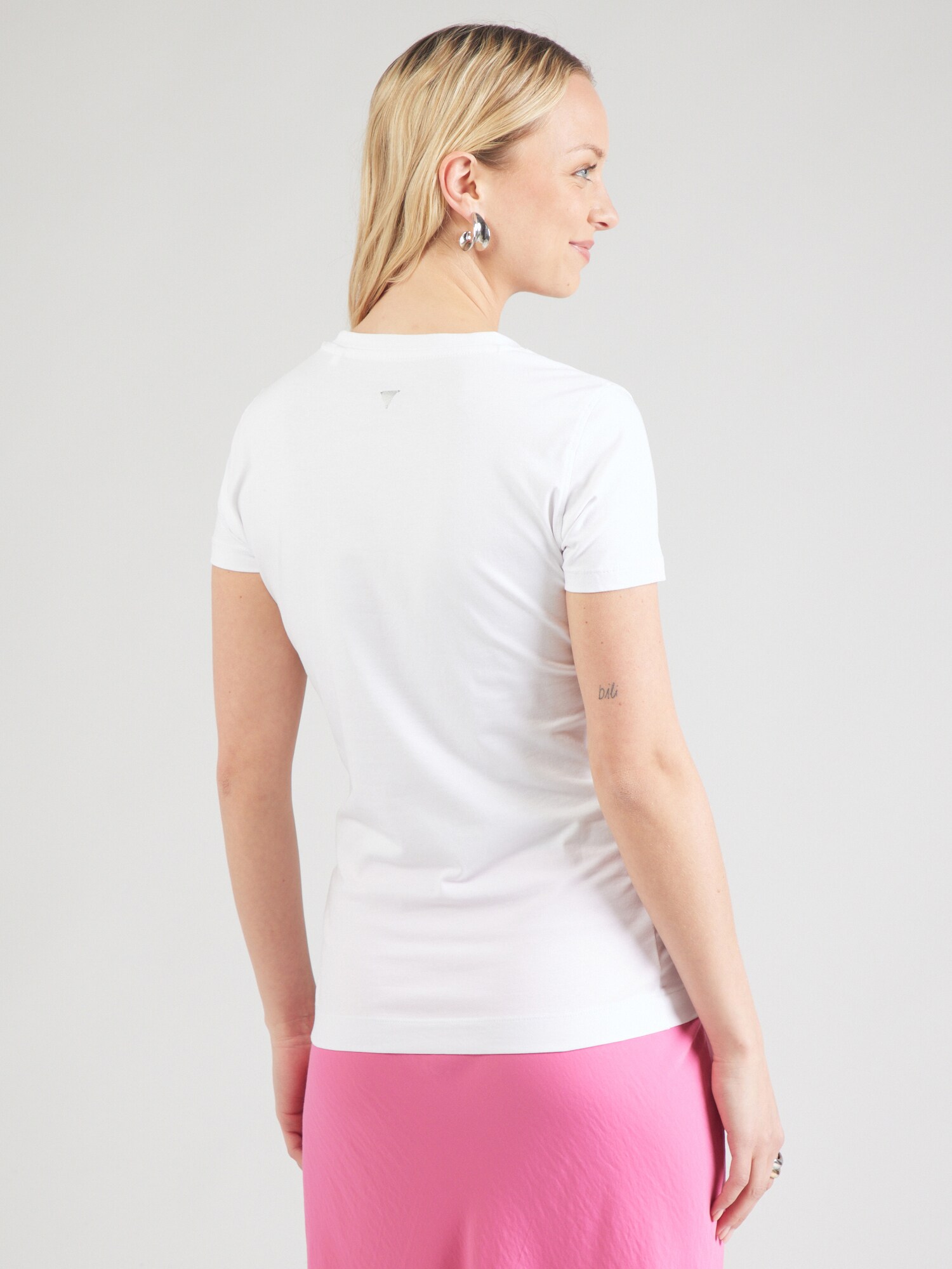 Thumbnail - T-Shirt
