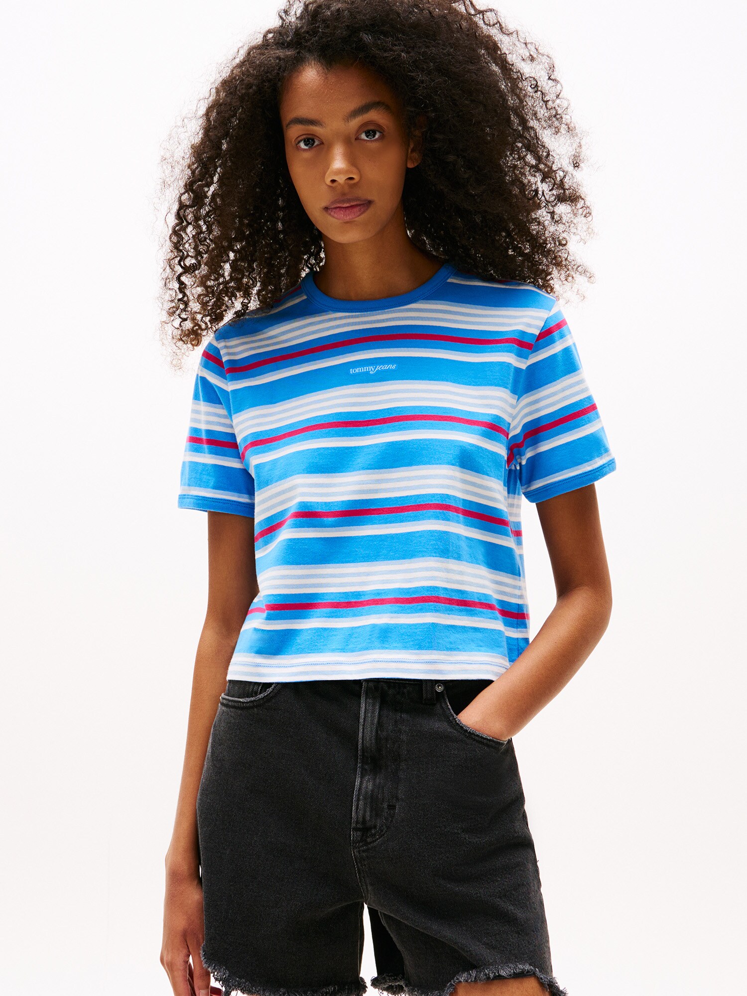 Tommy Jeans Póló  azúr / galambkék / piros / fehér termék 2. képe