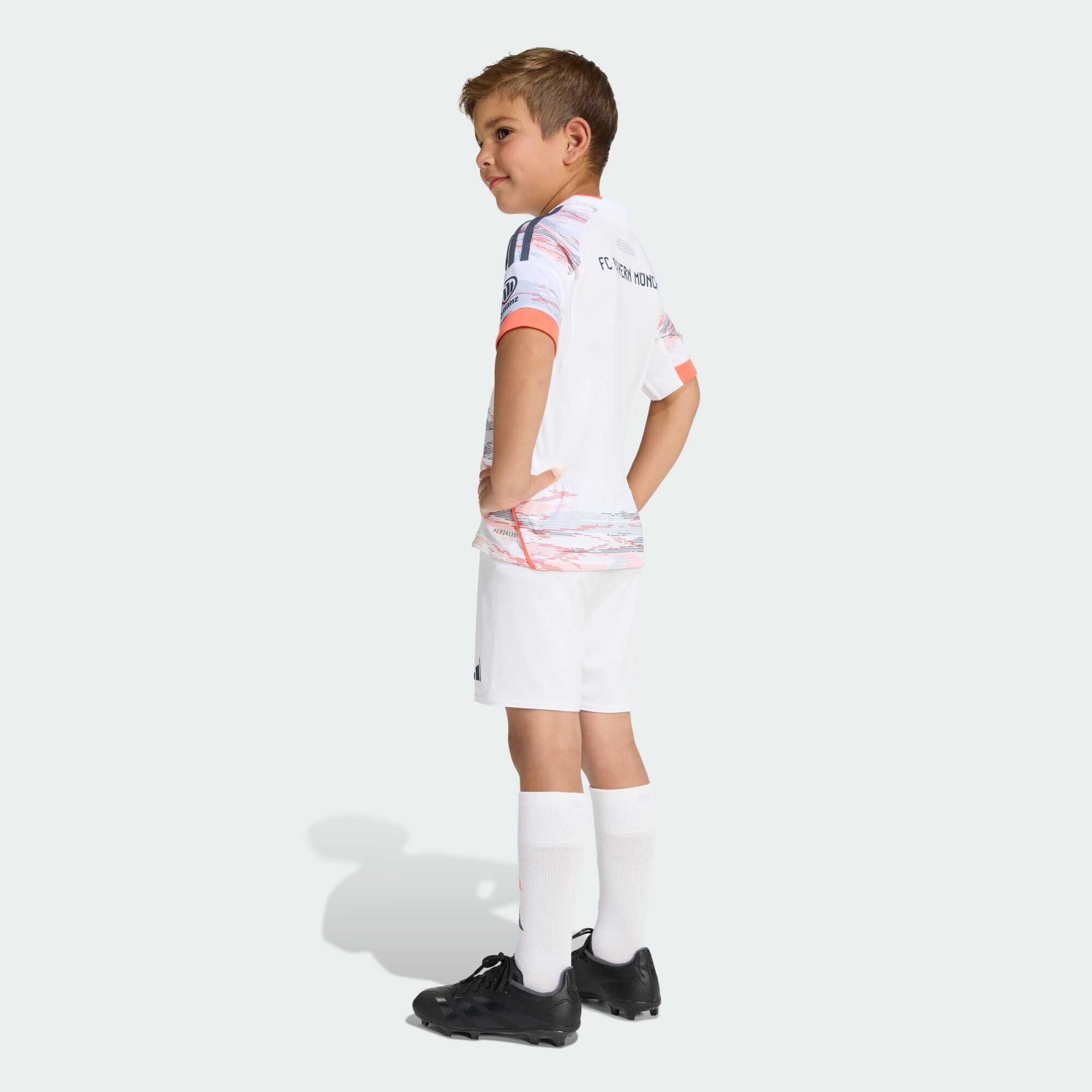 ADIDAS PERFORMANCE Tréningový komplet 'FC Bayern München 2025/2026' tmavosivá / koralová / lososová / biela (obrázok 5)