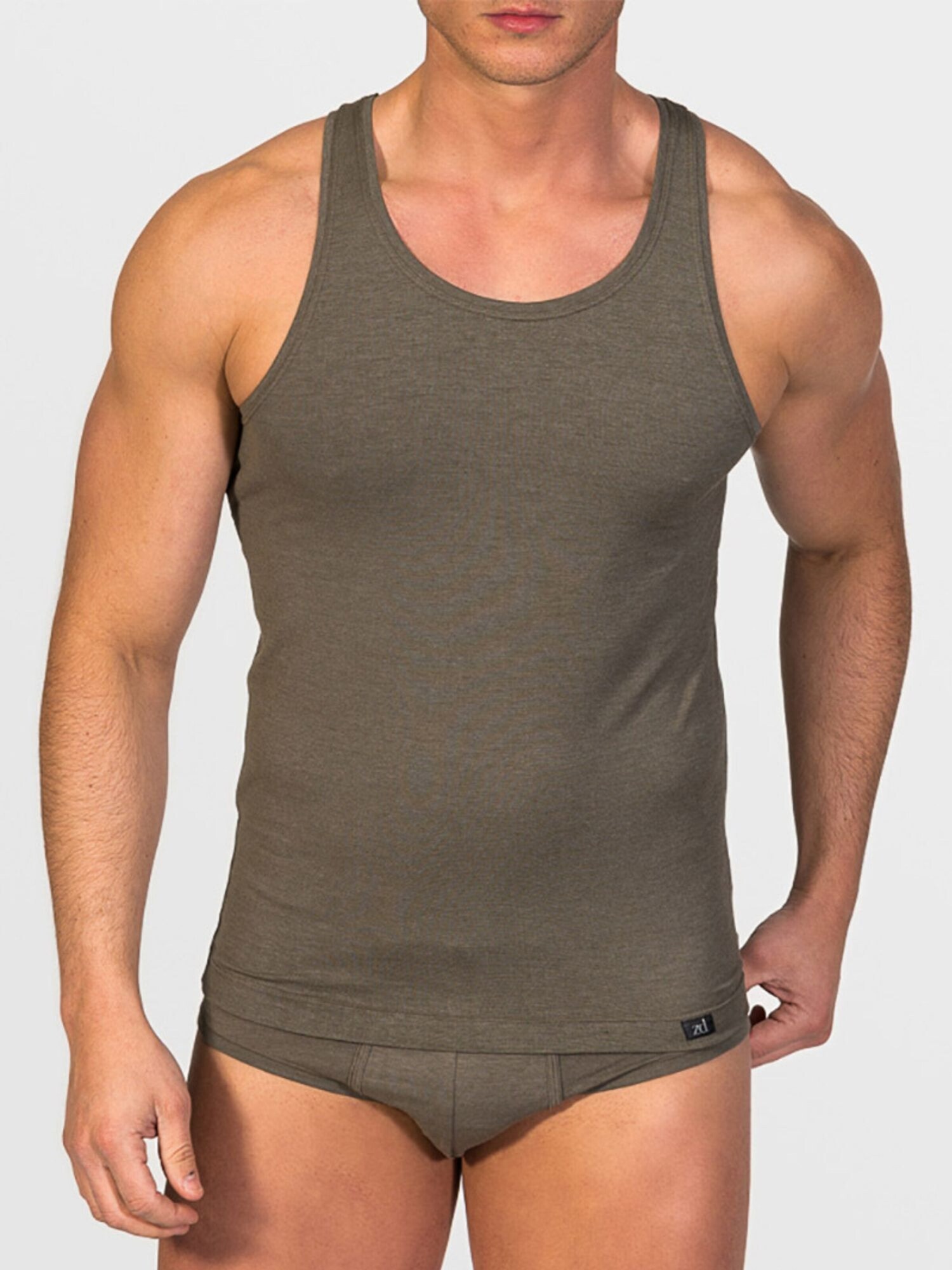 zd ZERO DEFECTS Camiseta térmica 'Tank Top Soy fiber' verde oscuro