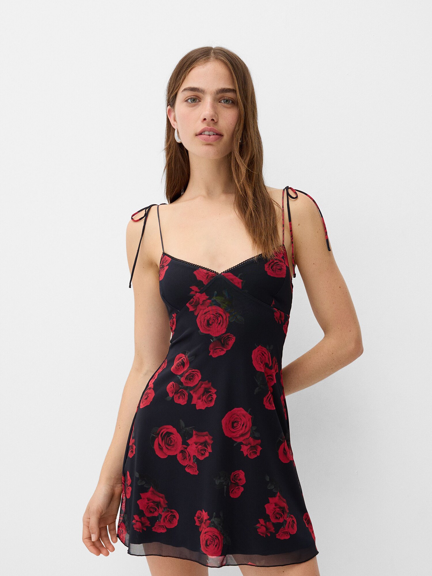 Bershka Nyári ruhák  fenyő / piros / fekete termék 2. képe