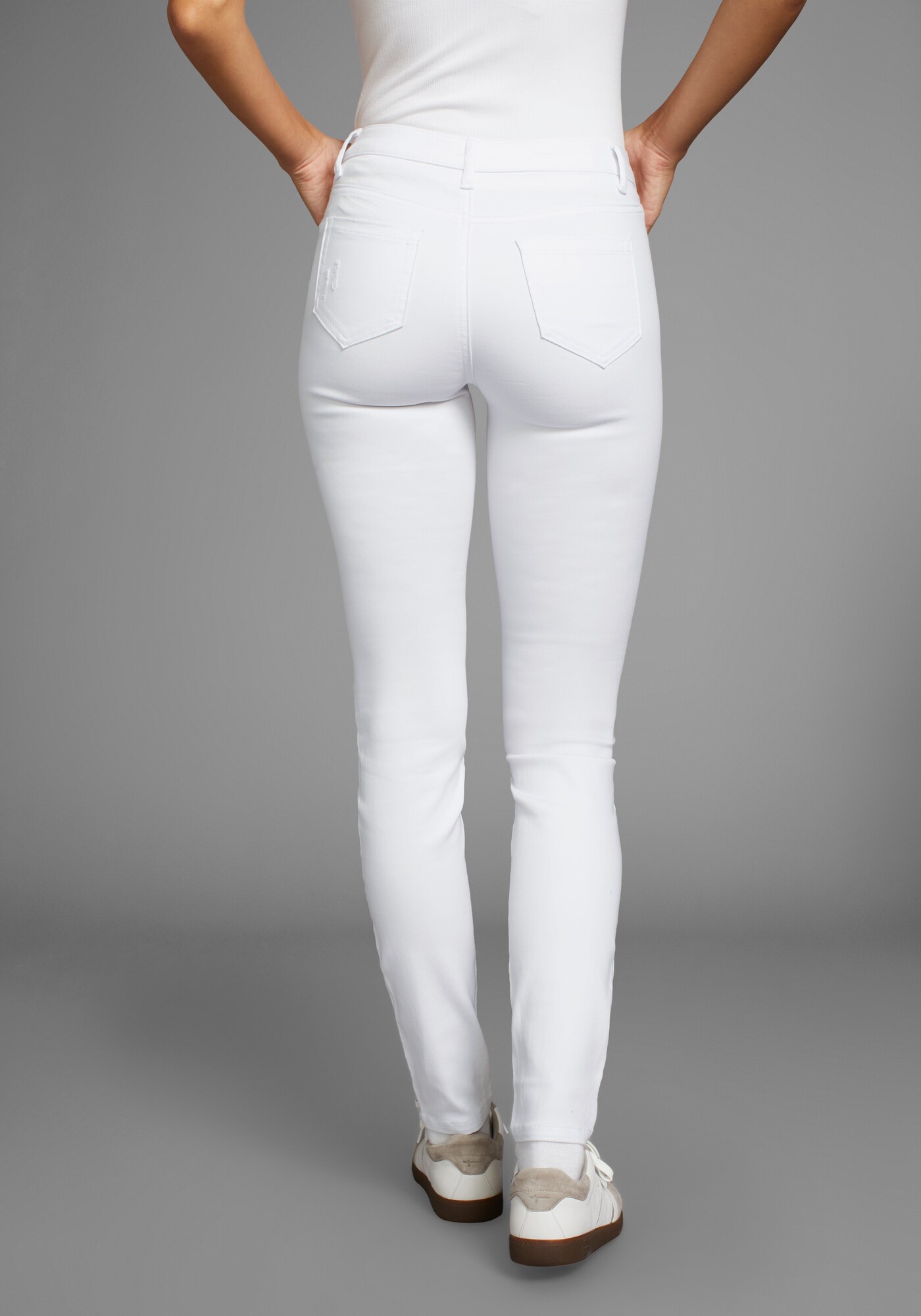 Thumbnail - Jeans