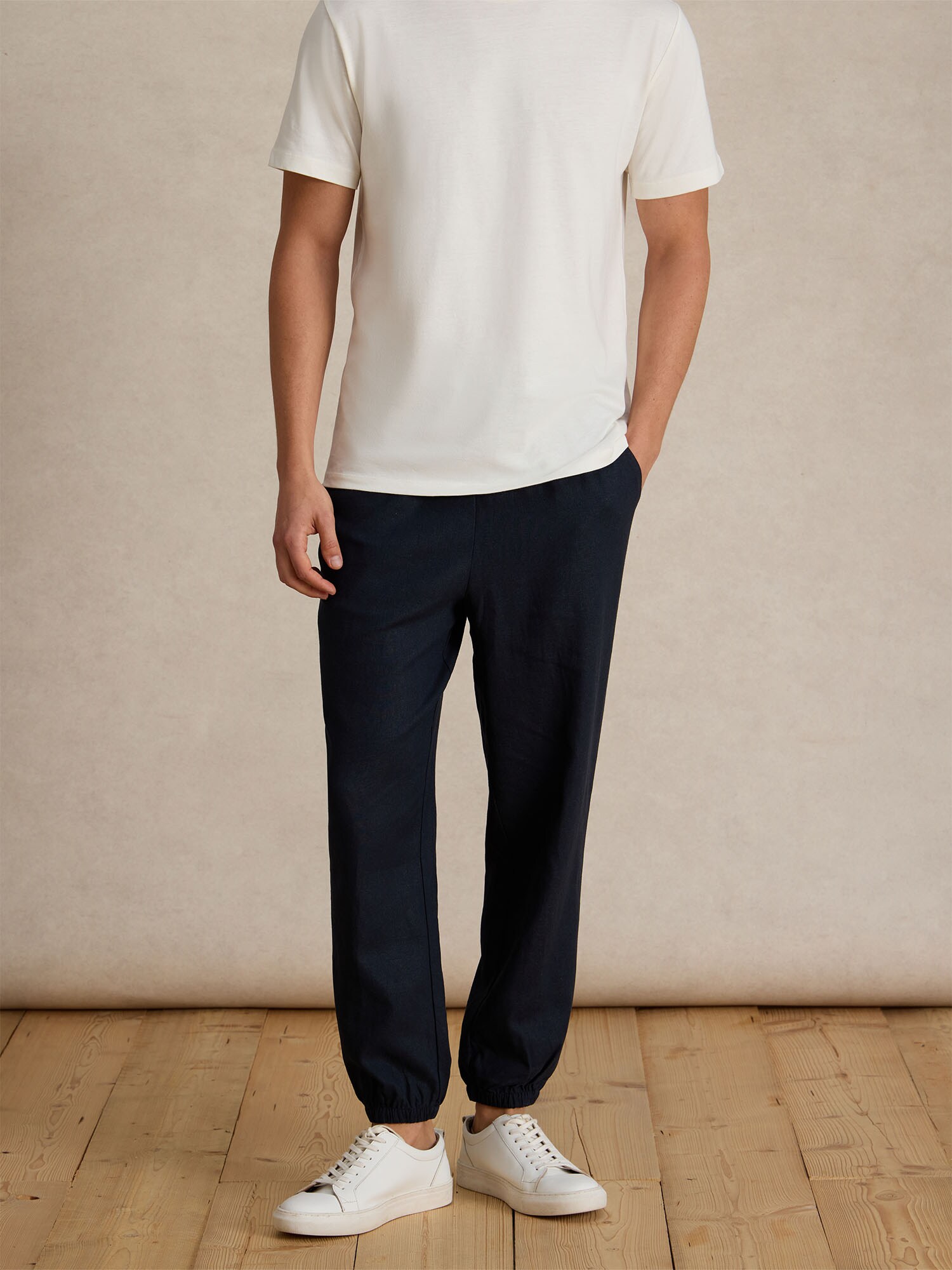 DAN FOX APPAREL Nadrág 'Gino'  tengerészkék termék 2. képe
