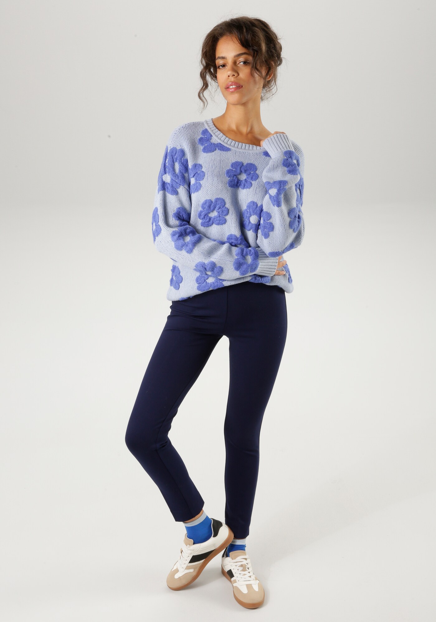 Thumbnail - Pullover
