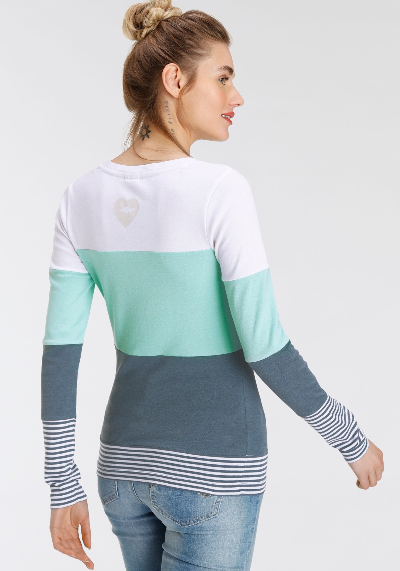 Thumbnail - Shirt