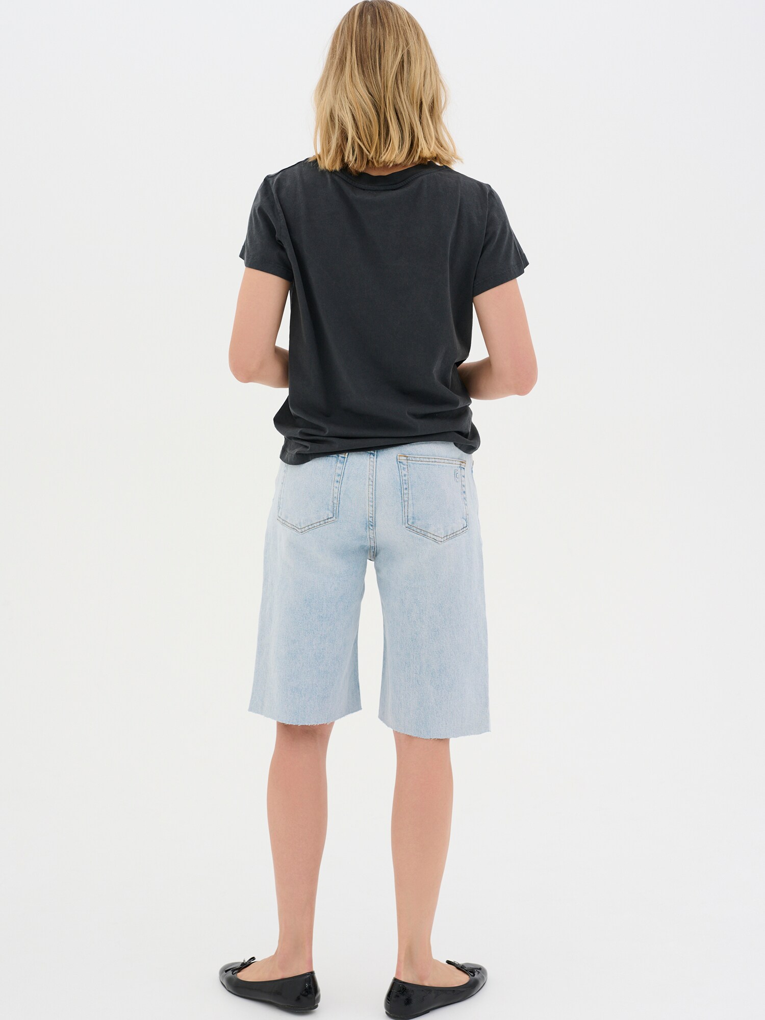 Thumbnail - My Essential Wardrobe Shorts LouisMW