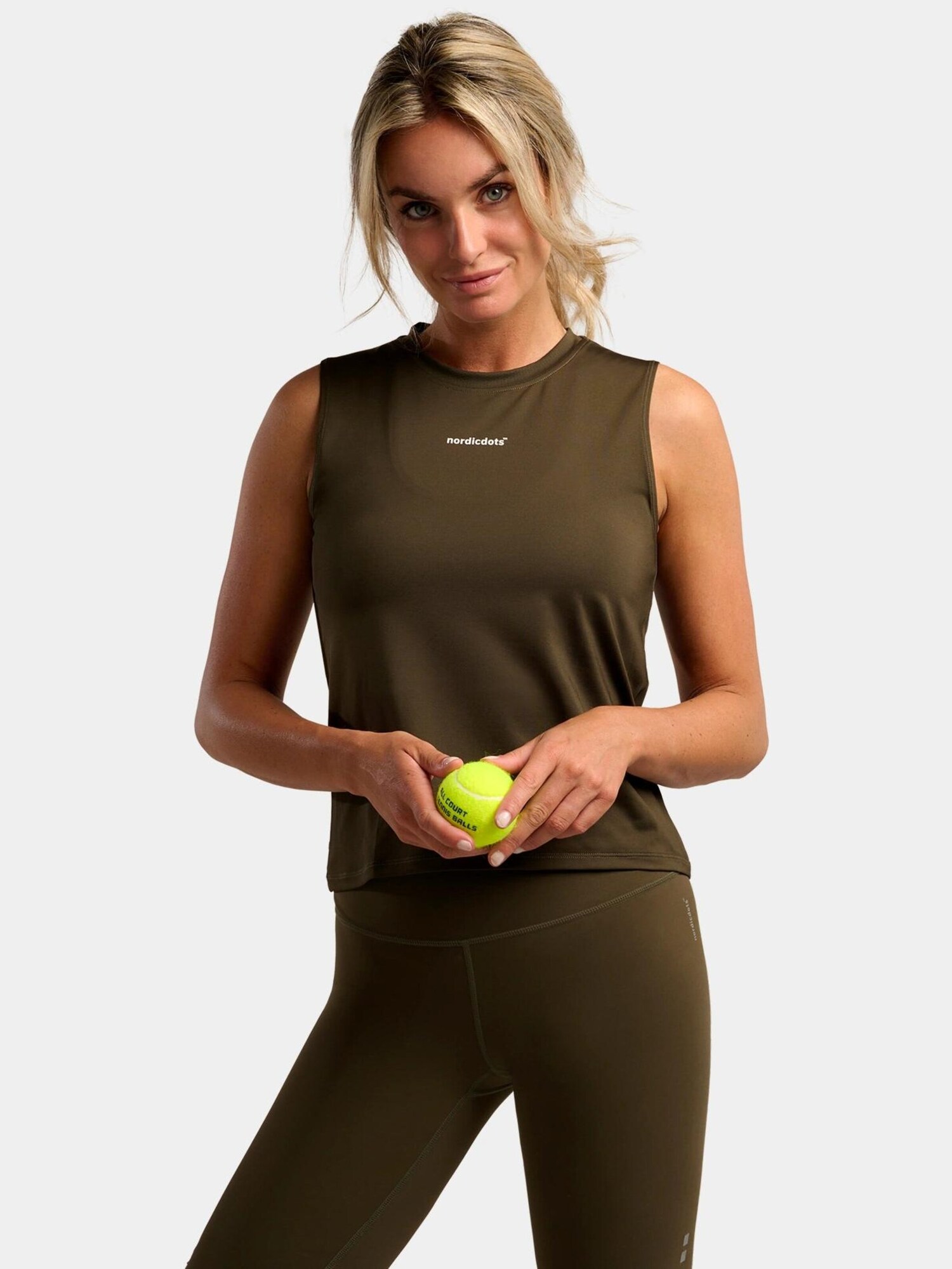 nordicdots Top deportivo 'Elegance' oliva