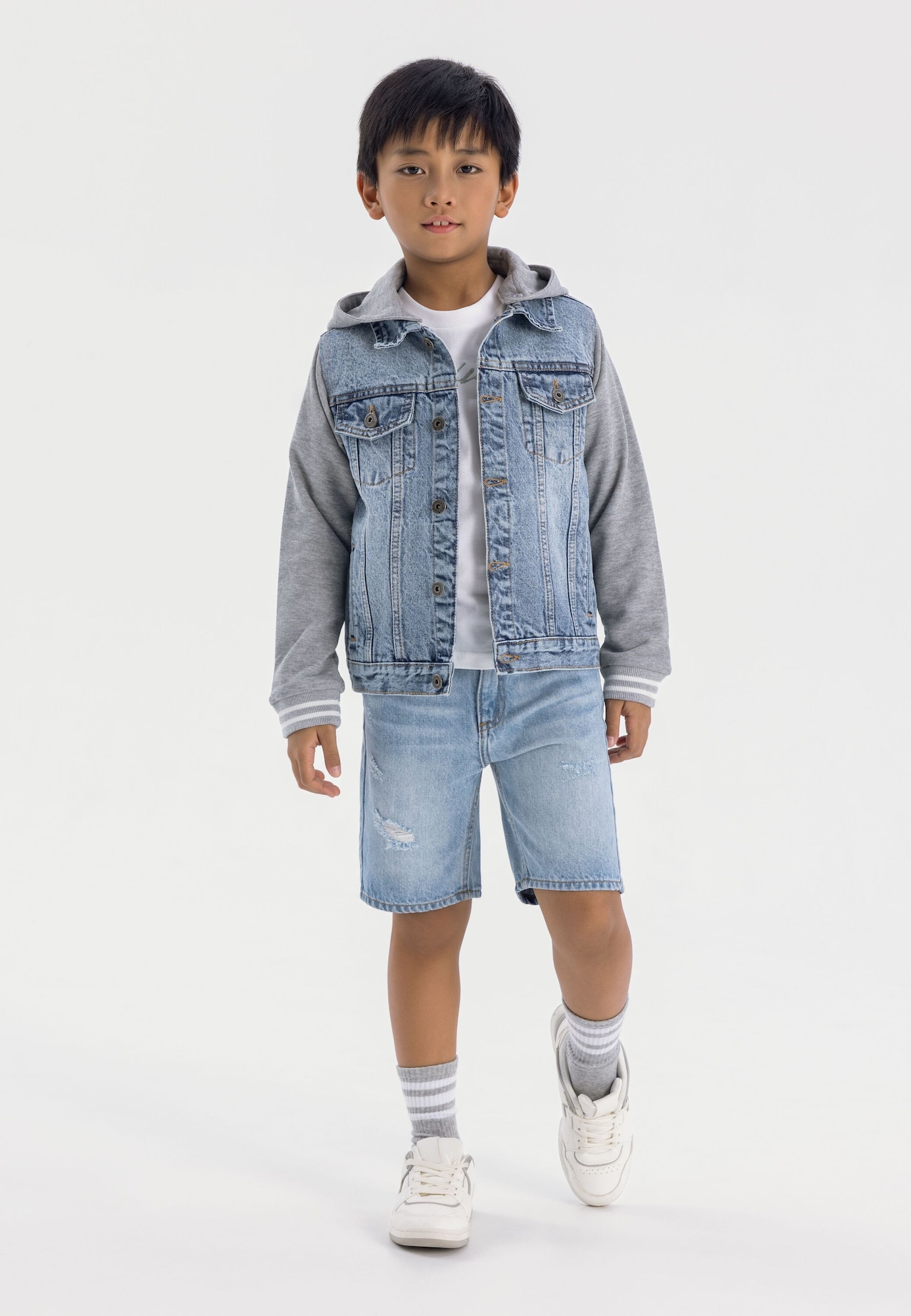 Thumbnail - MINOTI Shorts