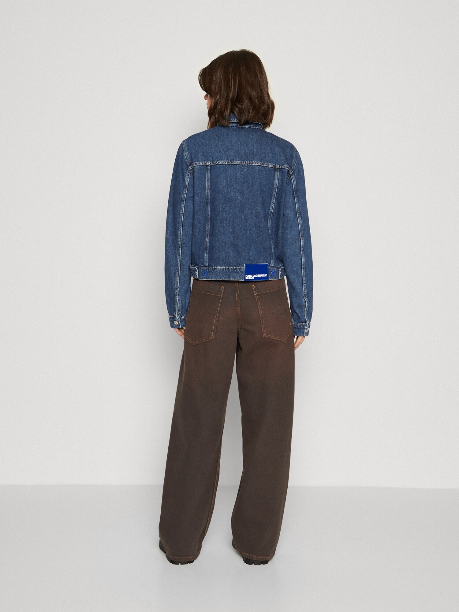 KARL LAGERFELD JEANS Prechodná bunda modrá denim / biela (obrázok 3)