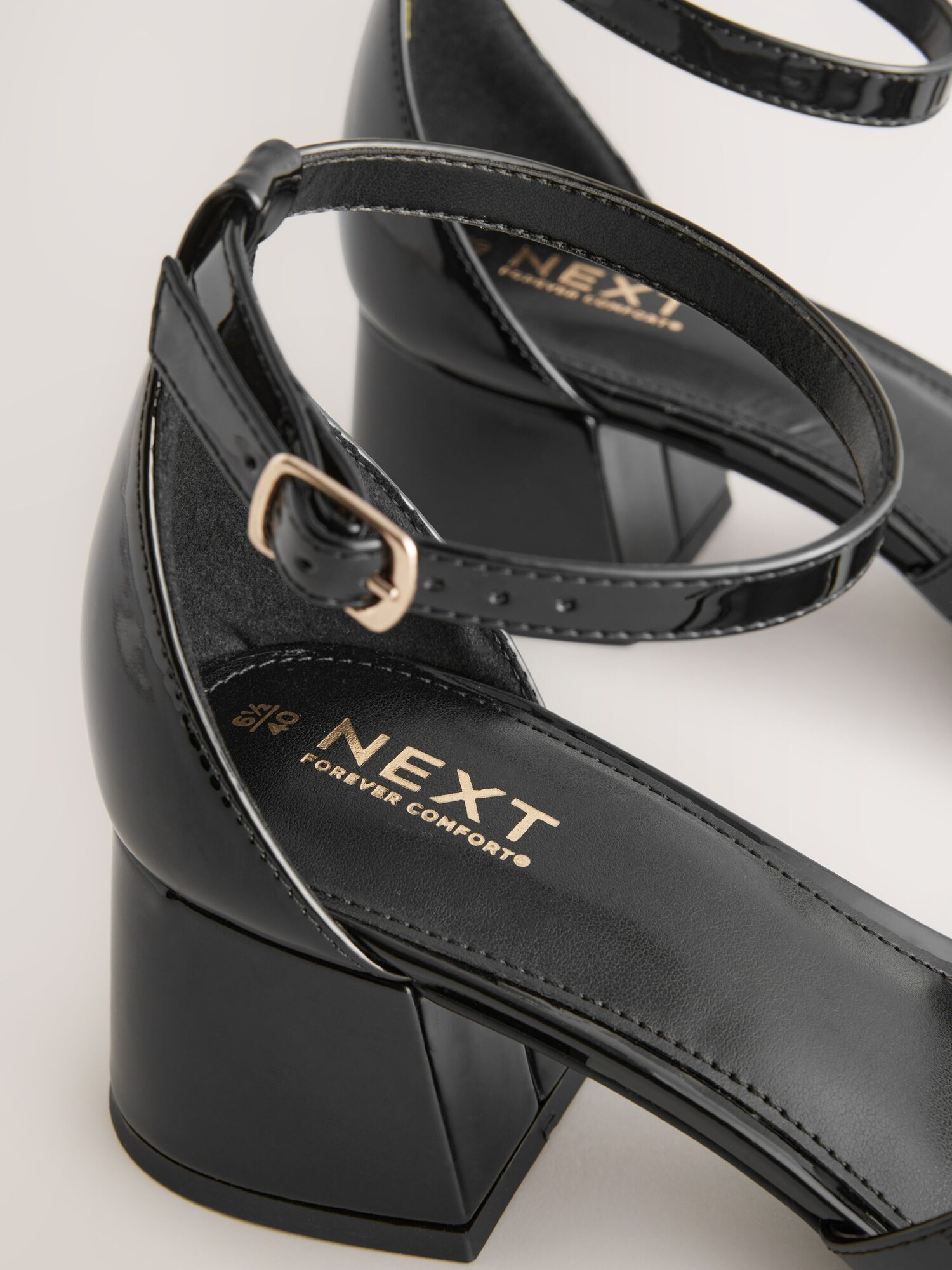 Thumbnail - Next Sandale