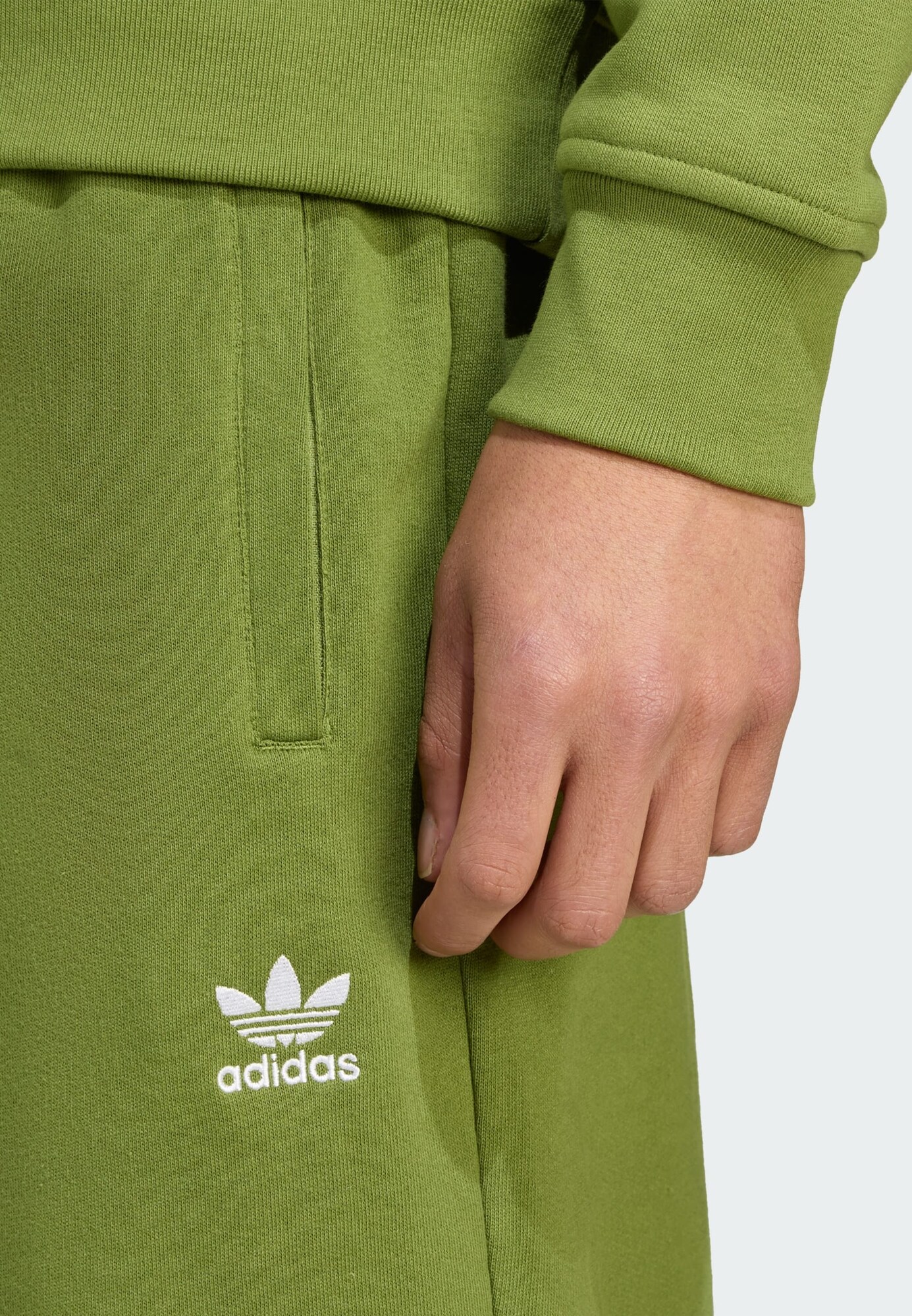 ADIDAS ORIGINALS Nohavice 'Essentials' trstinová / biela (obrázok 4)