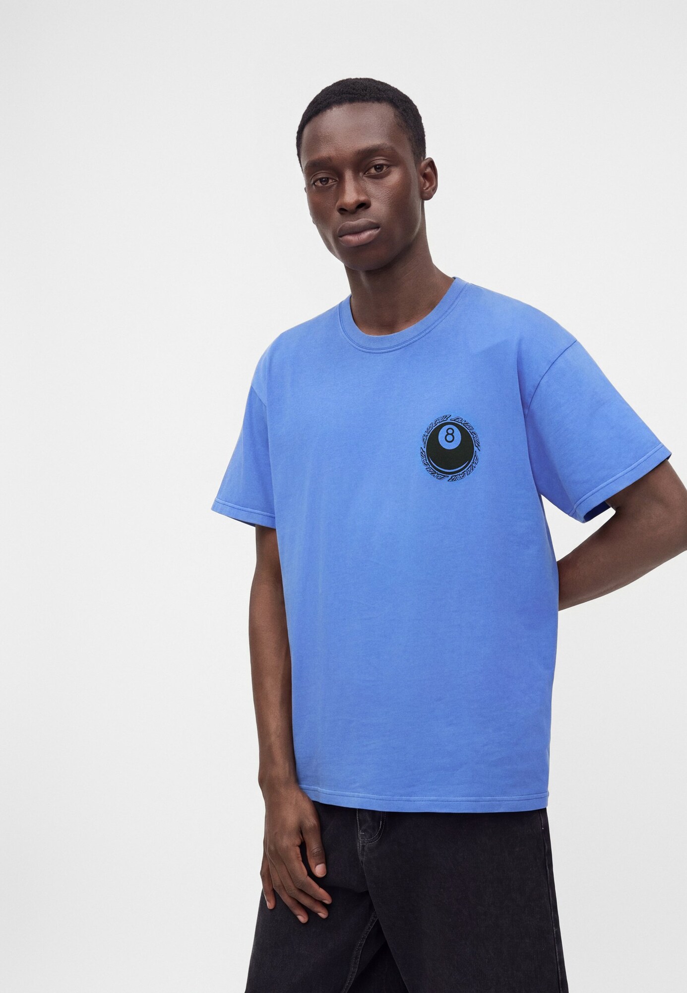 Santa Cruz Camiseta 'Winkowski Hachi Ball'  azul real / negro – imagen 4