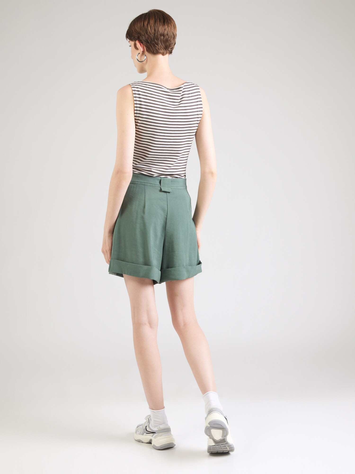 Thumbnail - ABOUT YOU Shorts Lotta