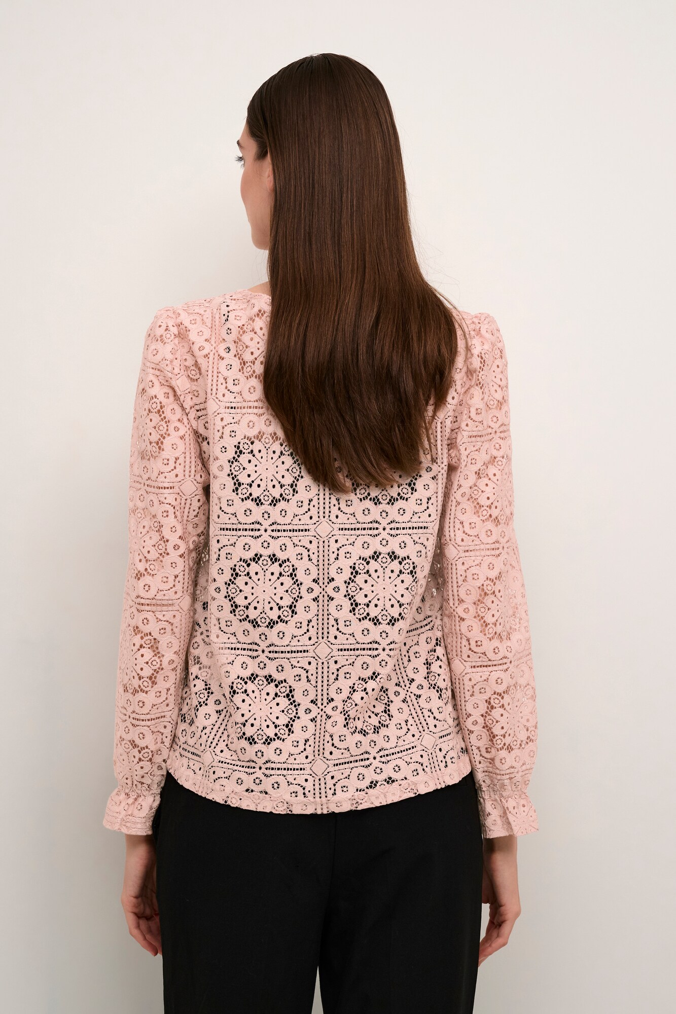 Thumbnail - Cream Bluse Tiley