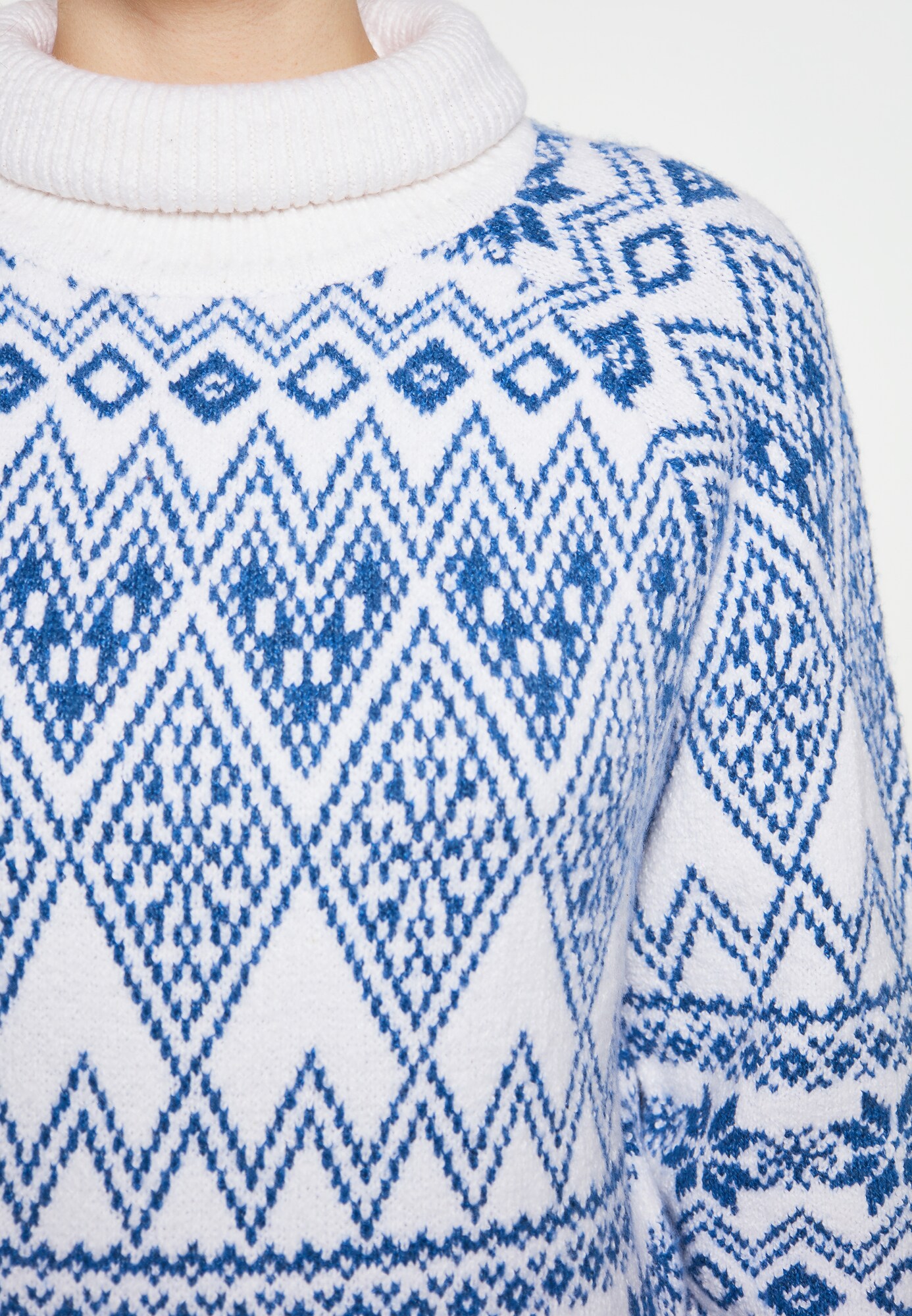 Thumbnail - MYMO Pullover