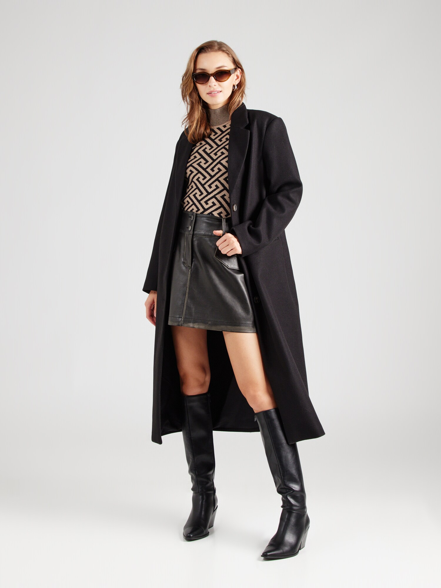 VERO MODA Pulóver 'VMARIA'  mokka / fekete termék 2. képe