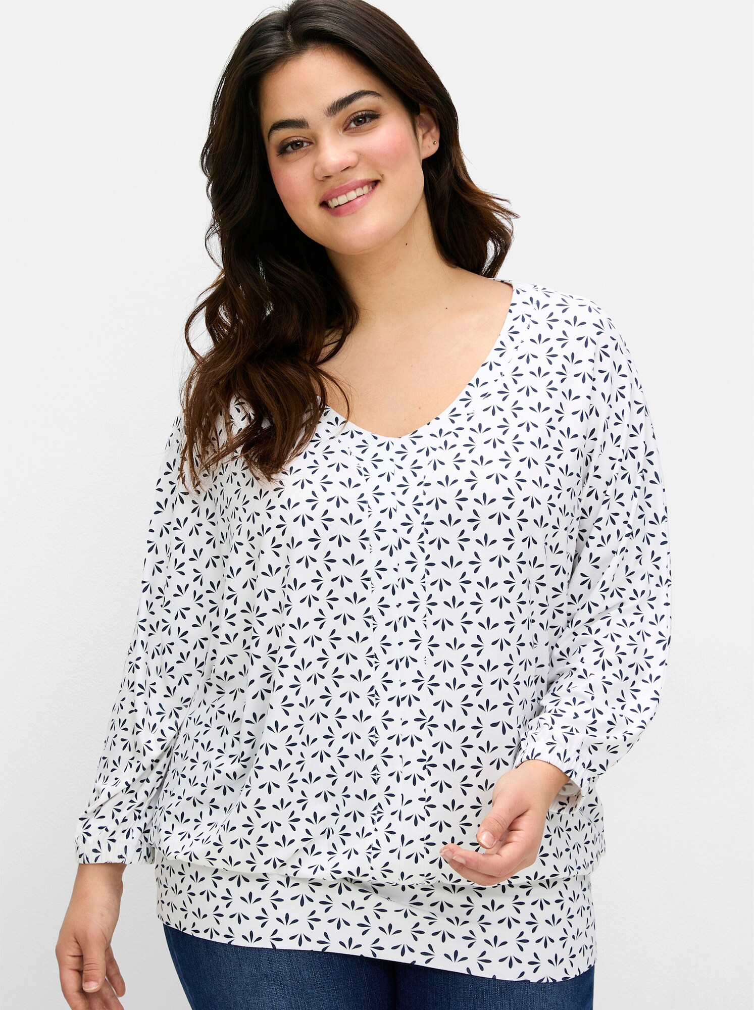 Thumbnail - SHEEGO Shirt