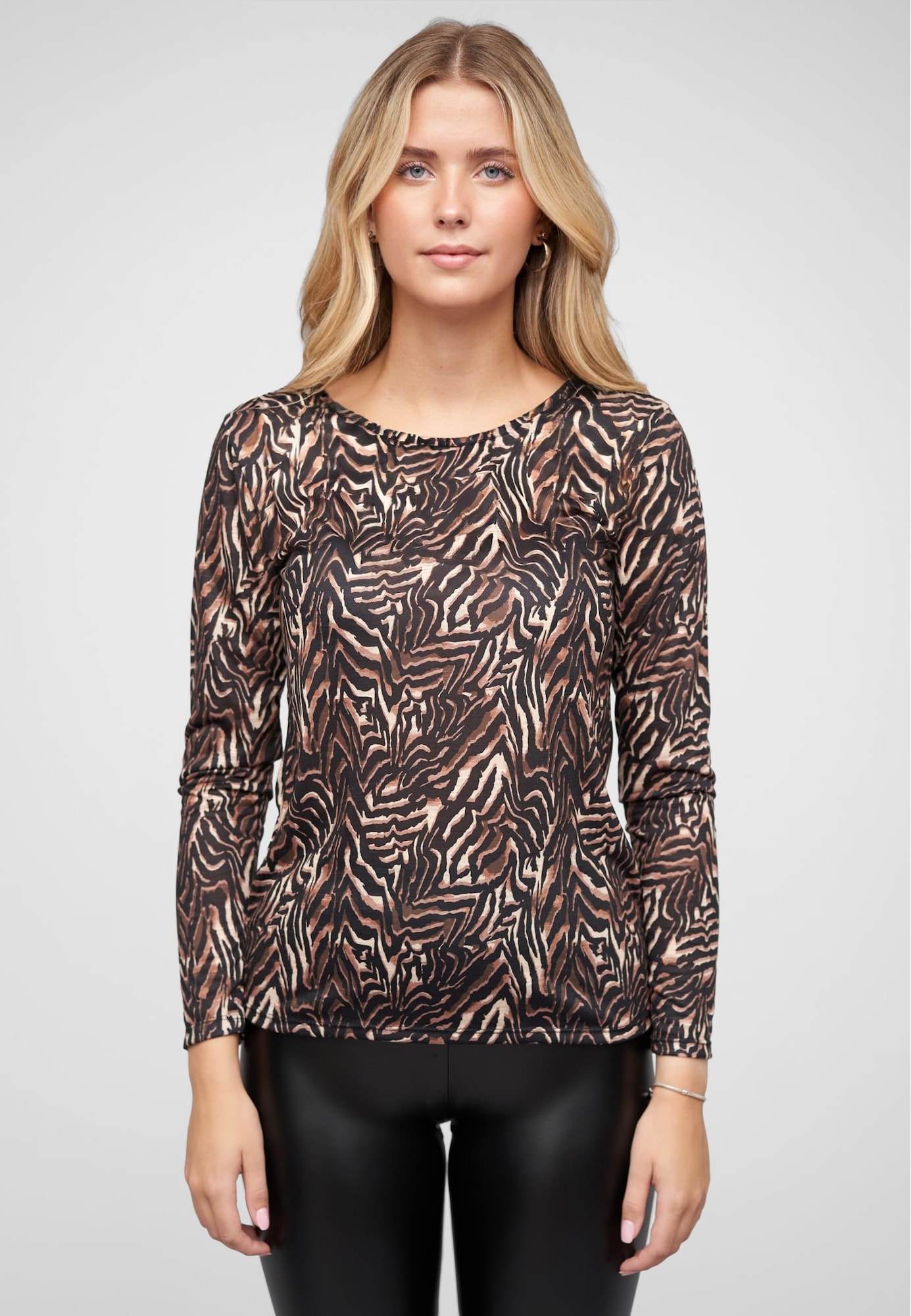 Thumbnail - Shirt