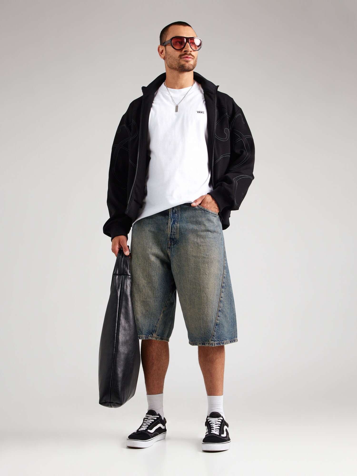 Thumbnail - T-Shirt