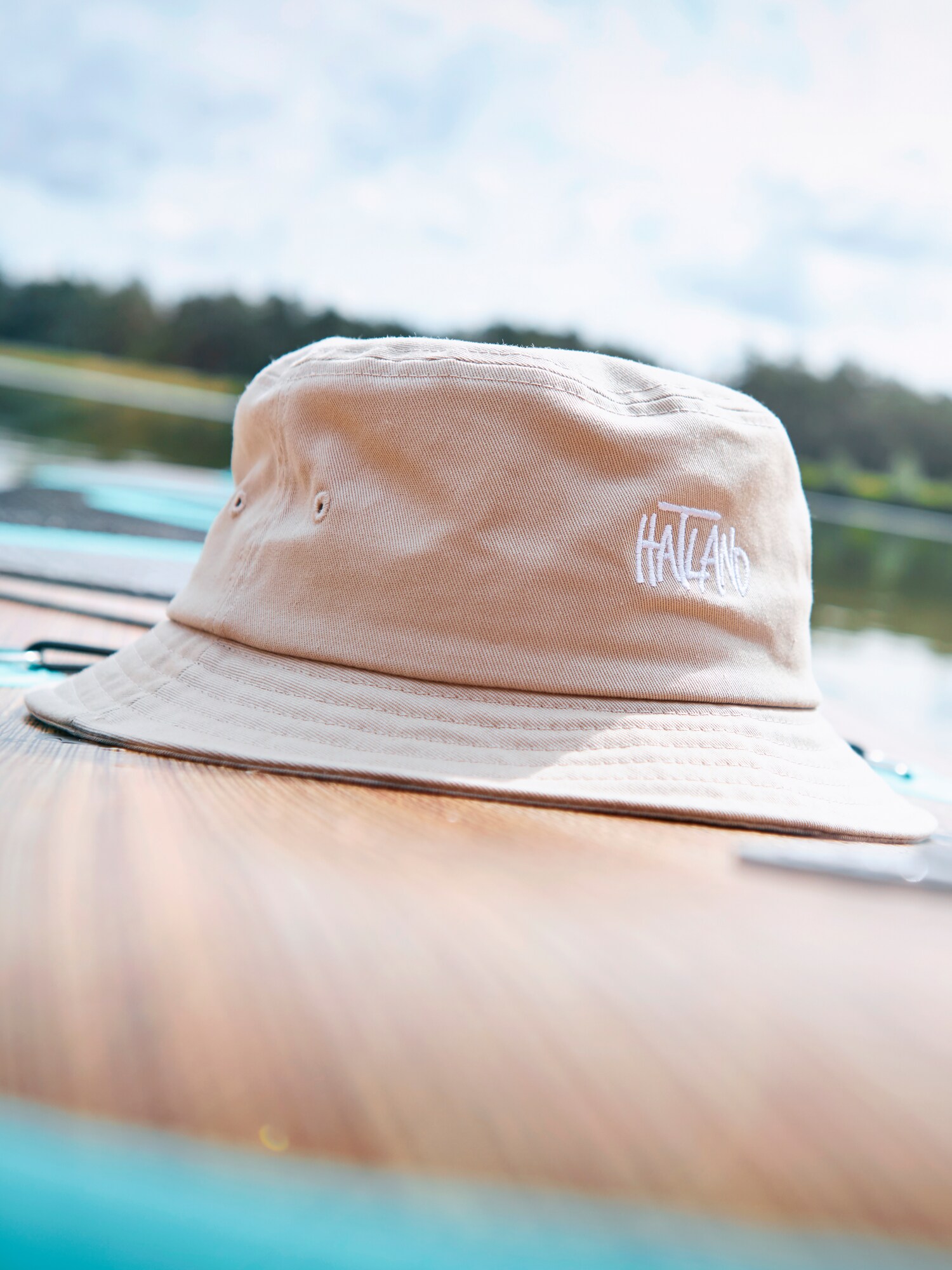 Thumbnail - Hatland Hut Baylis