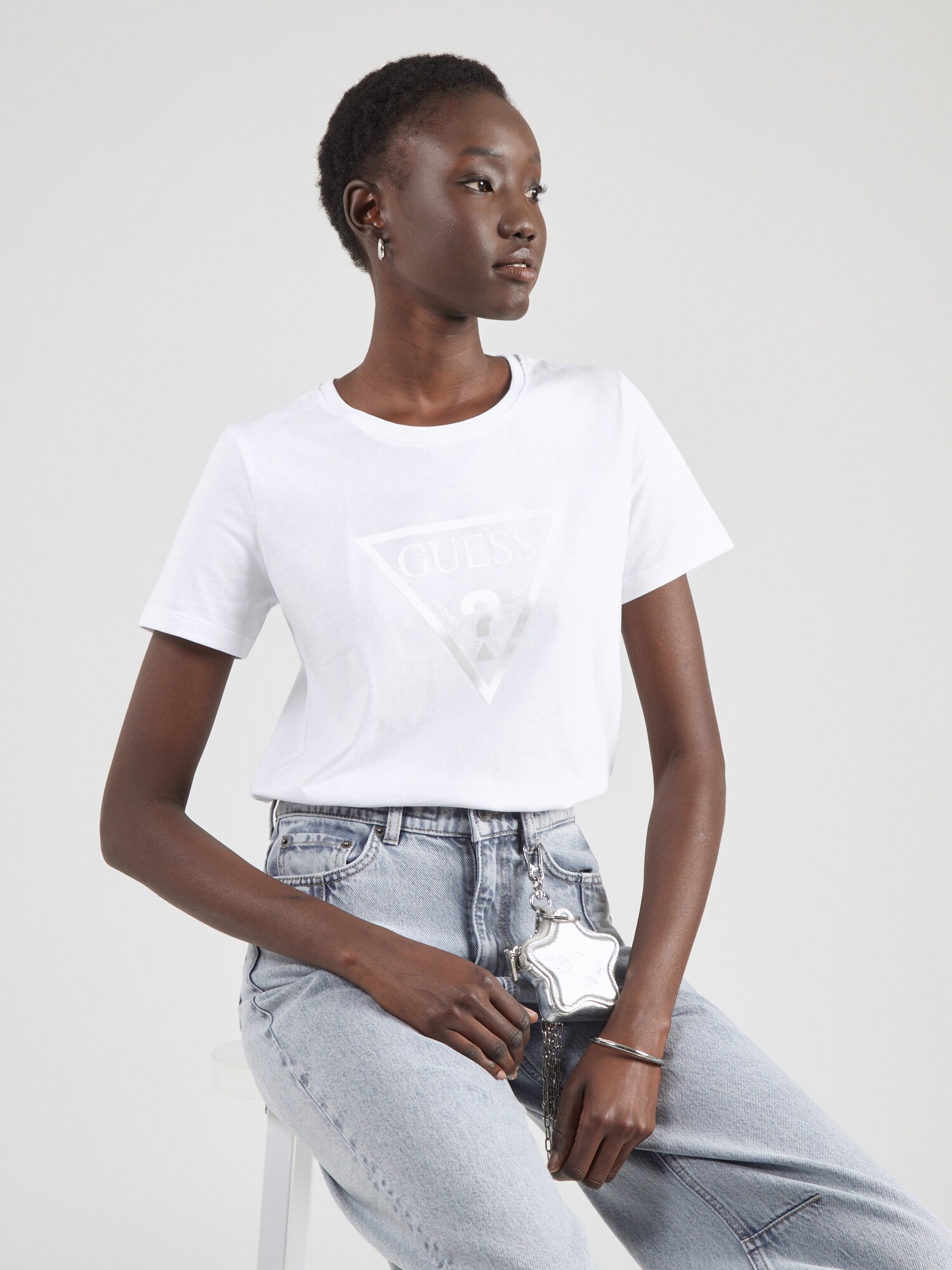GUESS Camiseta plata / blanco – imagen 8