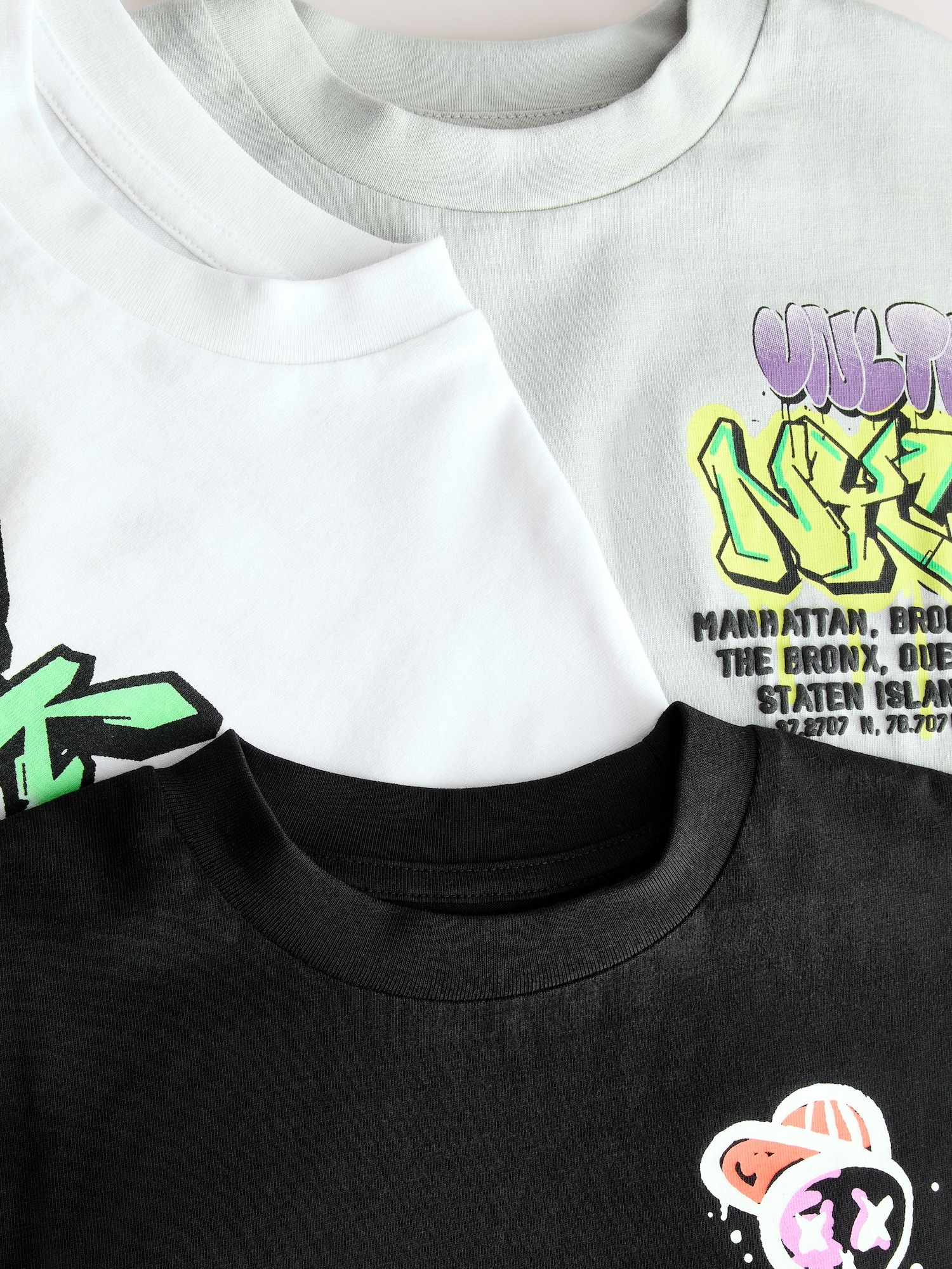 Thumbnail - T-Shirt