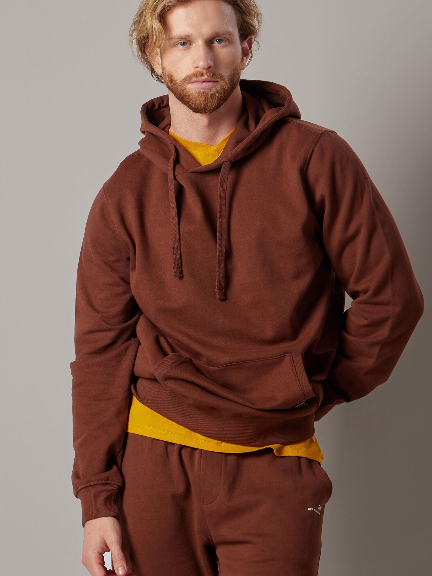 OWN Off With Nature Sweater majica 'Felpa Felpata con Cappuccio' smeđa
