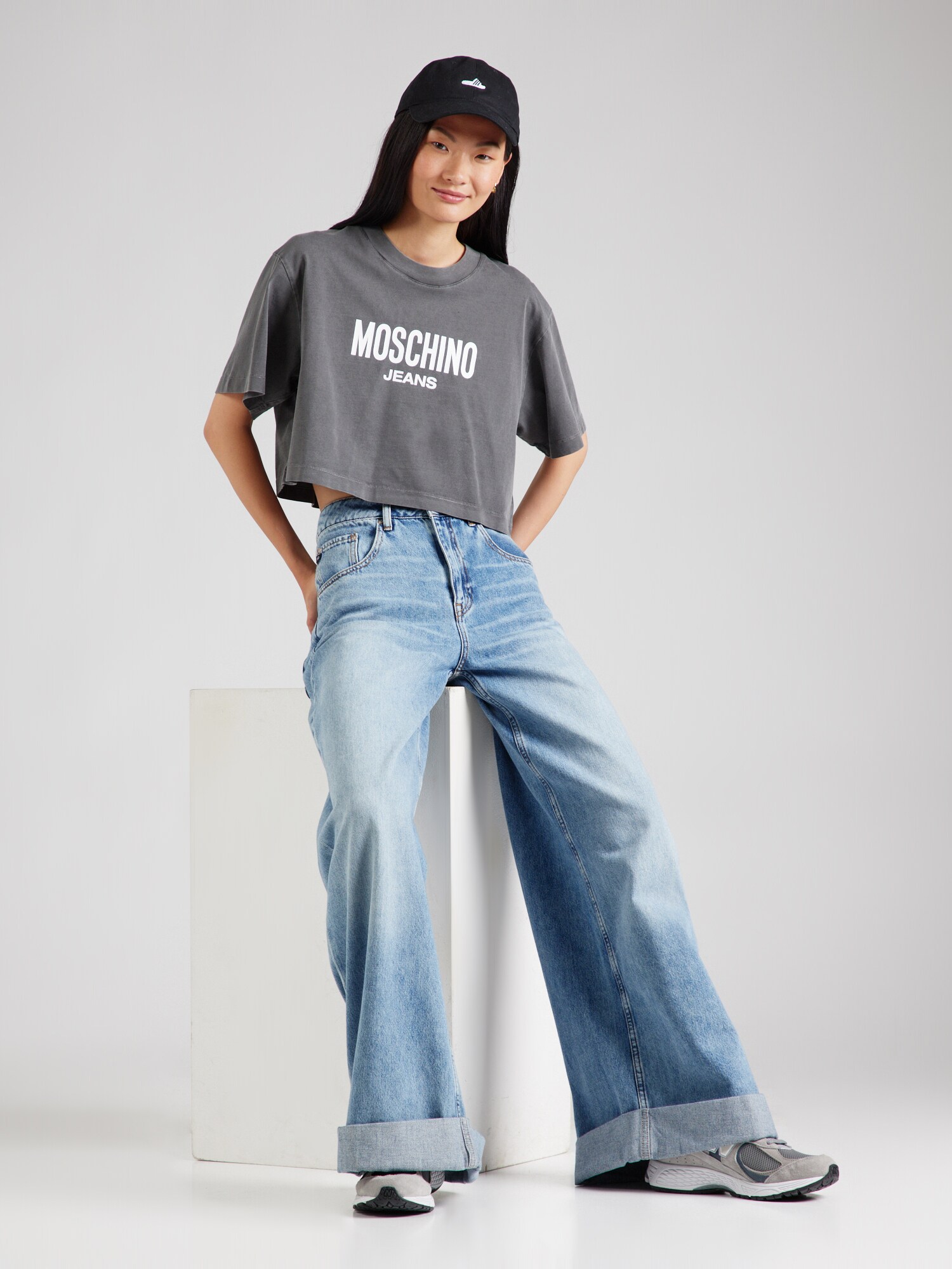 Thumbnail - T-Shirt