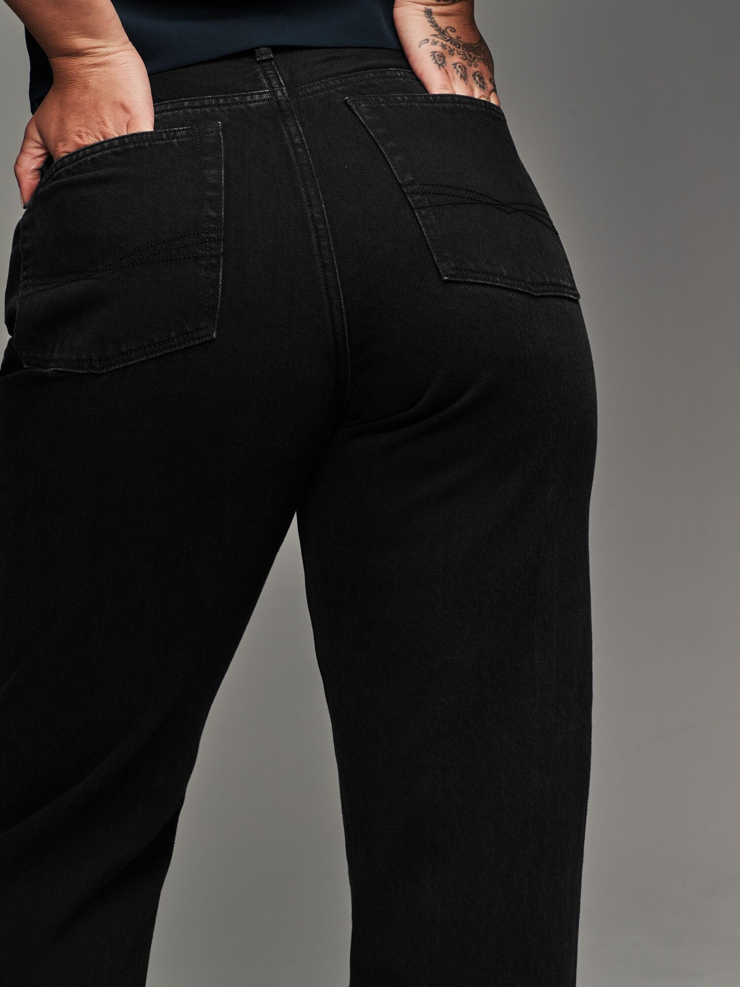 Thumbnail - Jeans