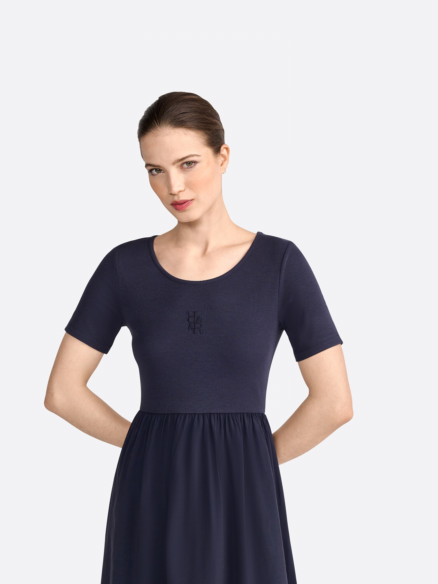 Thumbnail - Rich & Royal Kleid