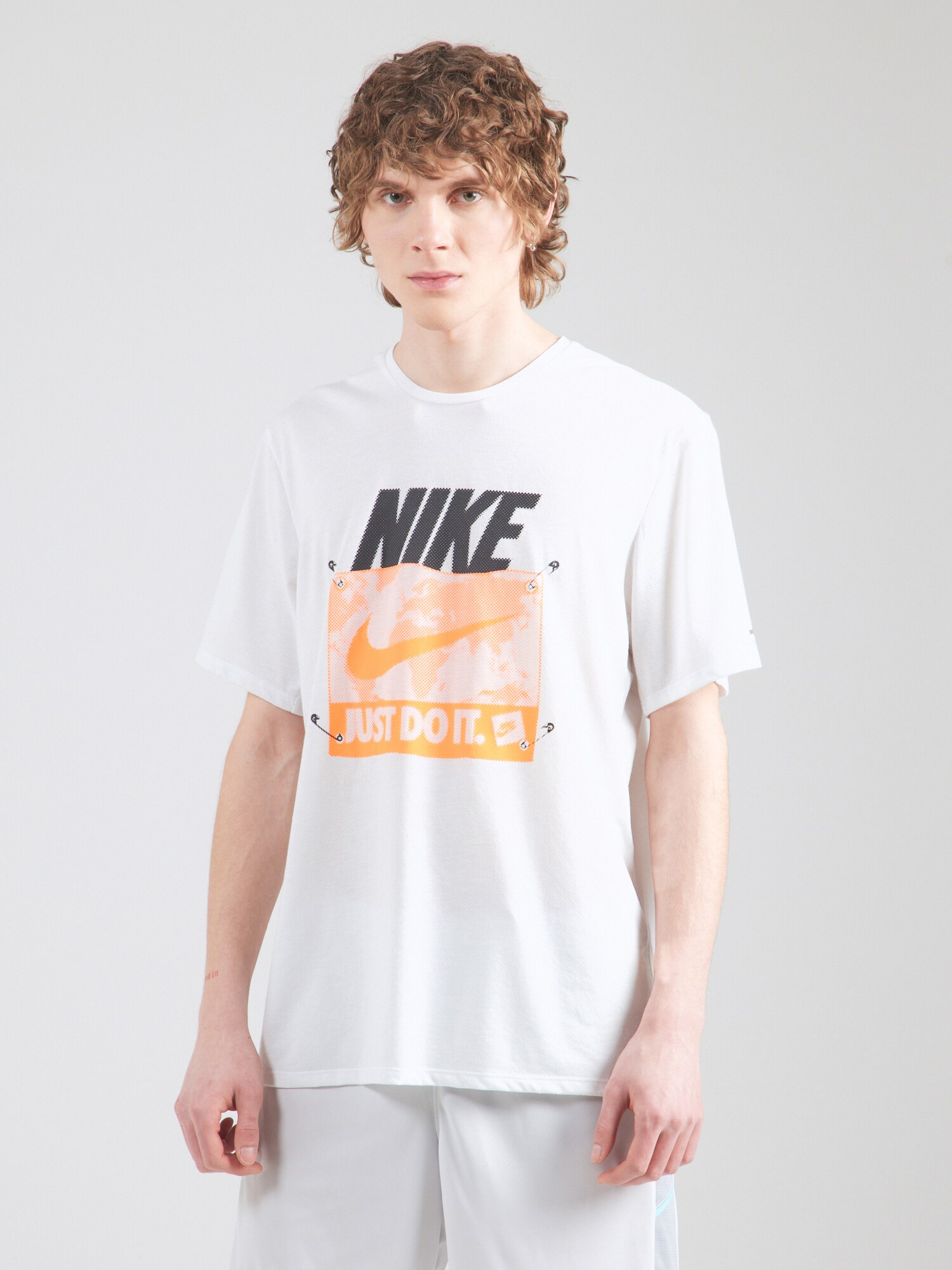 NIKE Funkcionális felső 'ENERGY'  világos narancs / fekete / fehér termék 2. képe
