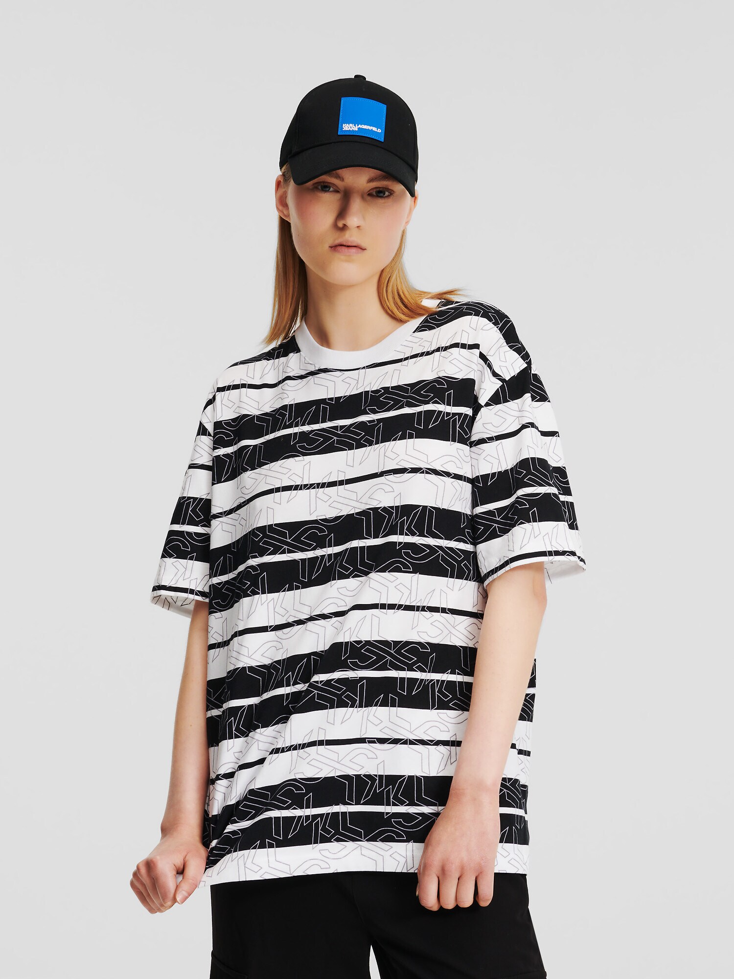 KARL LAGERFELD JEANS Póló  szürke / fekete / fehér termék 2. képe