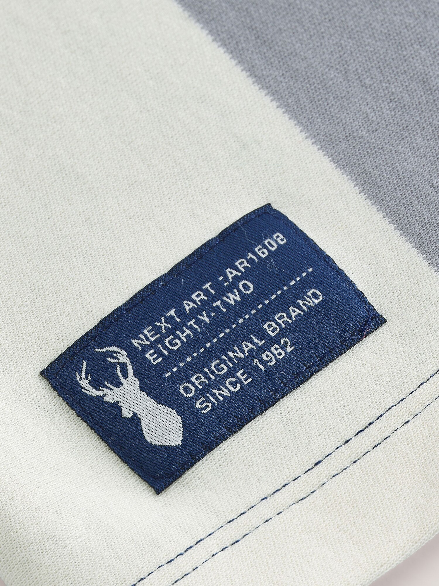 Thumbnail - Next T-Shirt