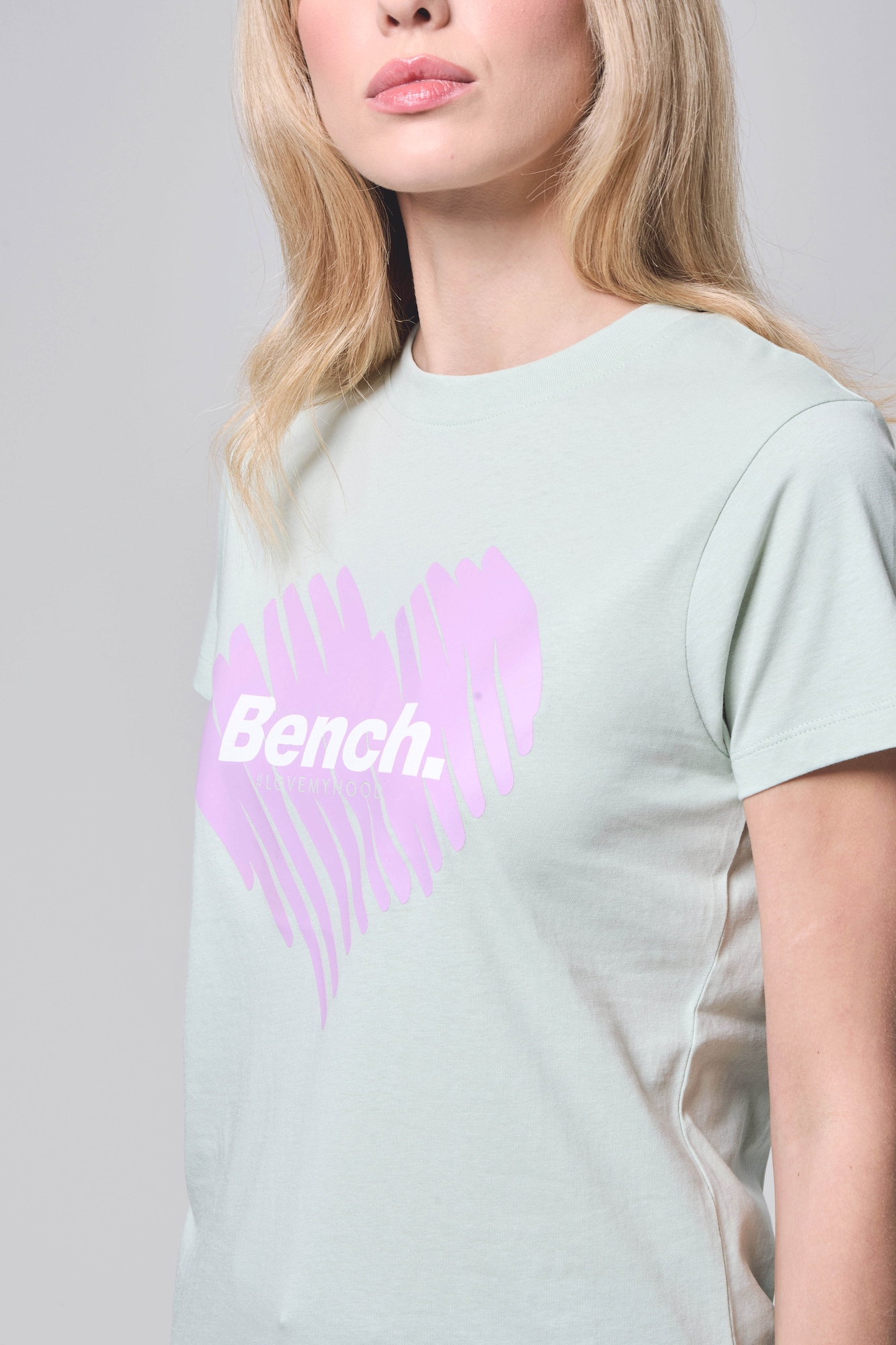 Thumbnail - BENCH T-Shirt