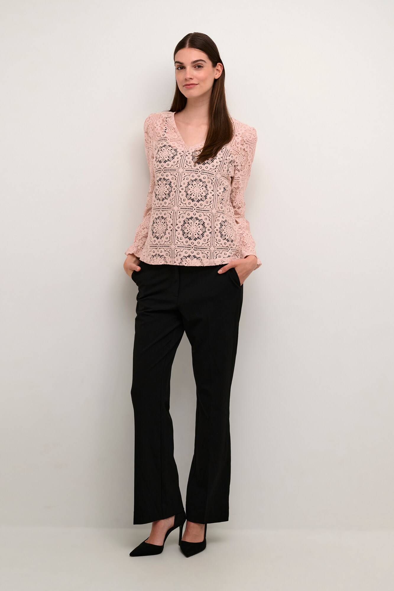 Thumbnail - Cream Bluse Tiley