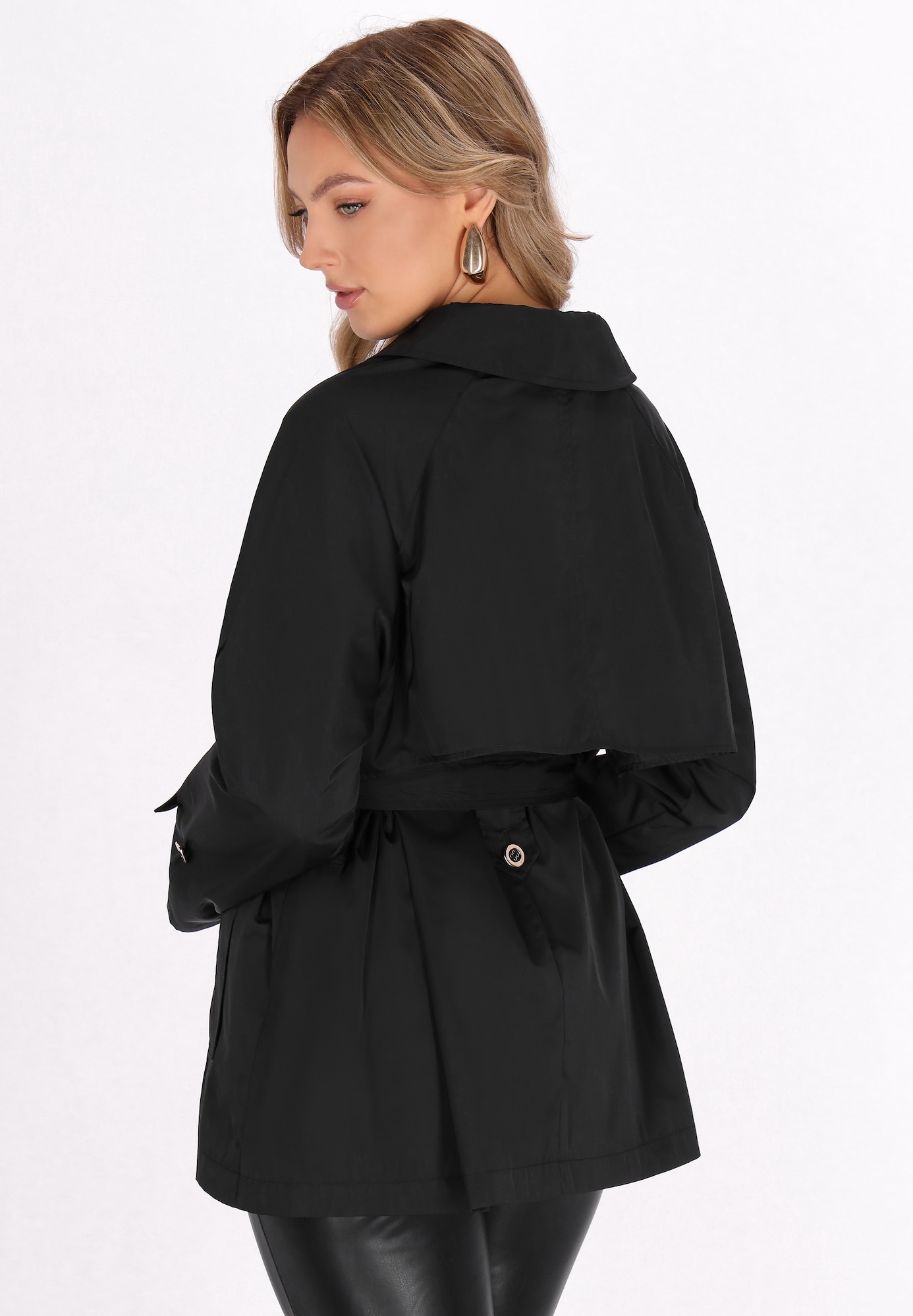 Thumbnail - faina Mantel Outwear