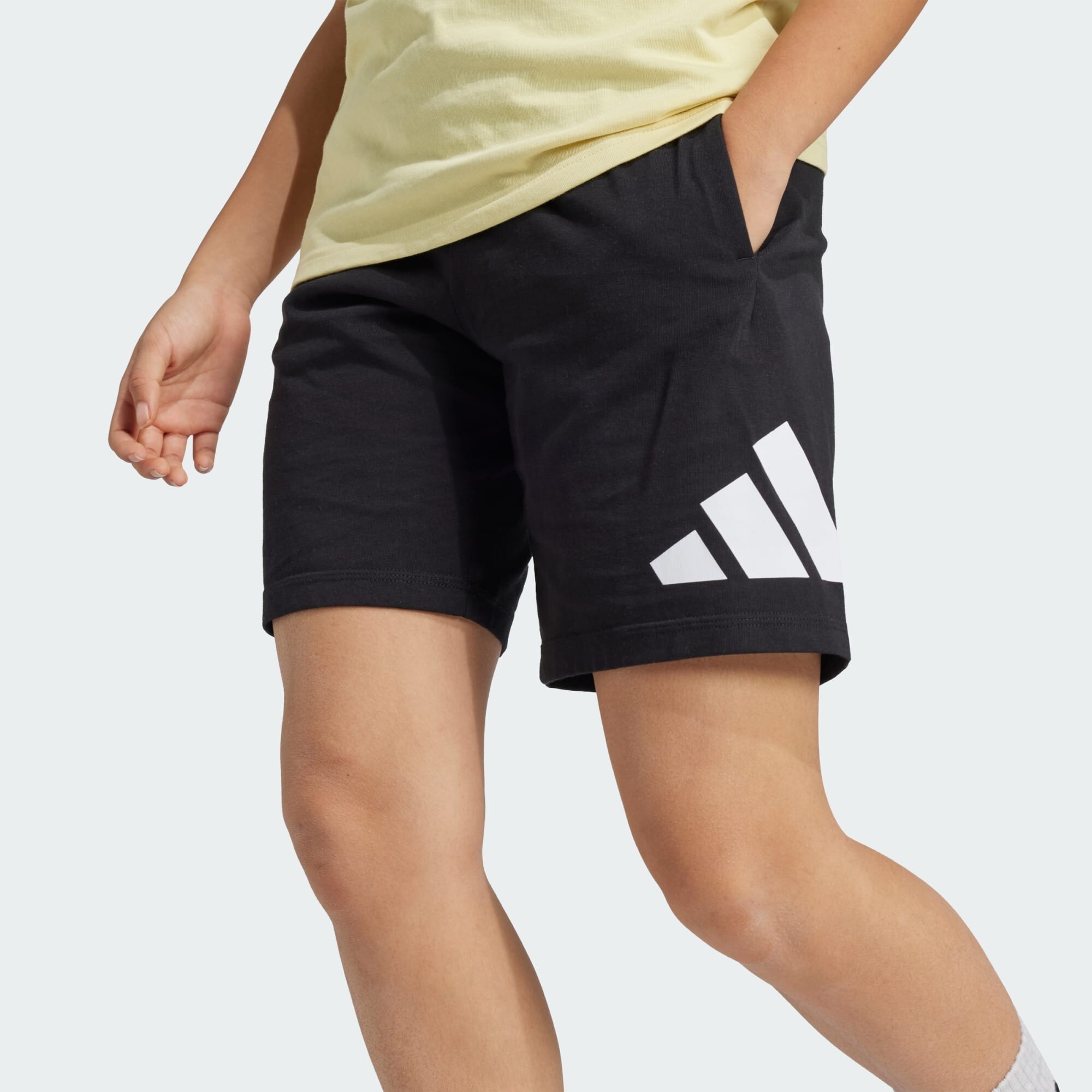 Thumbnail - Shorts 'Essentials'