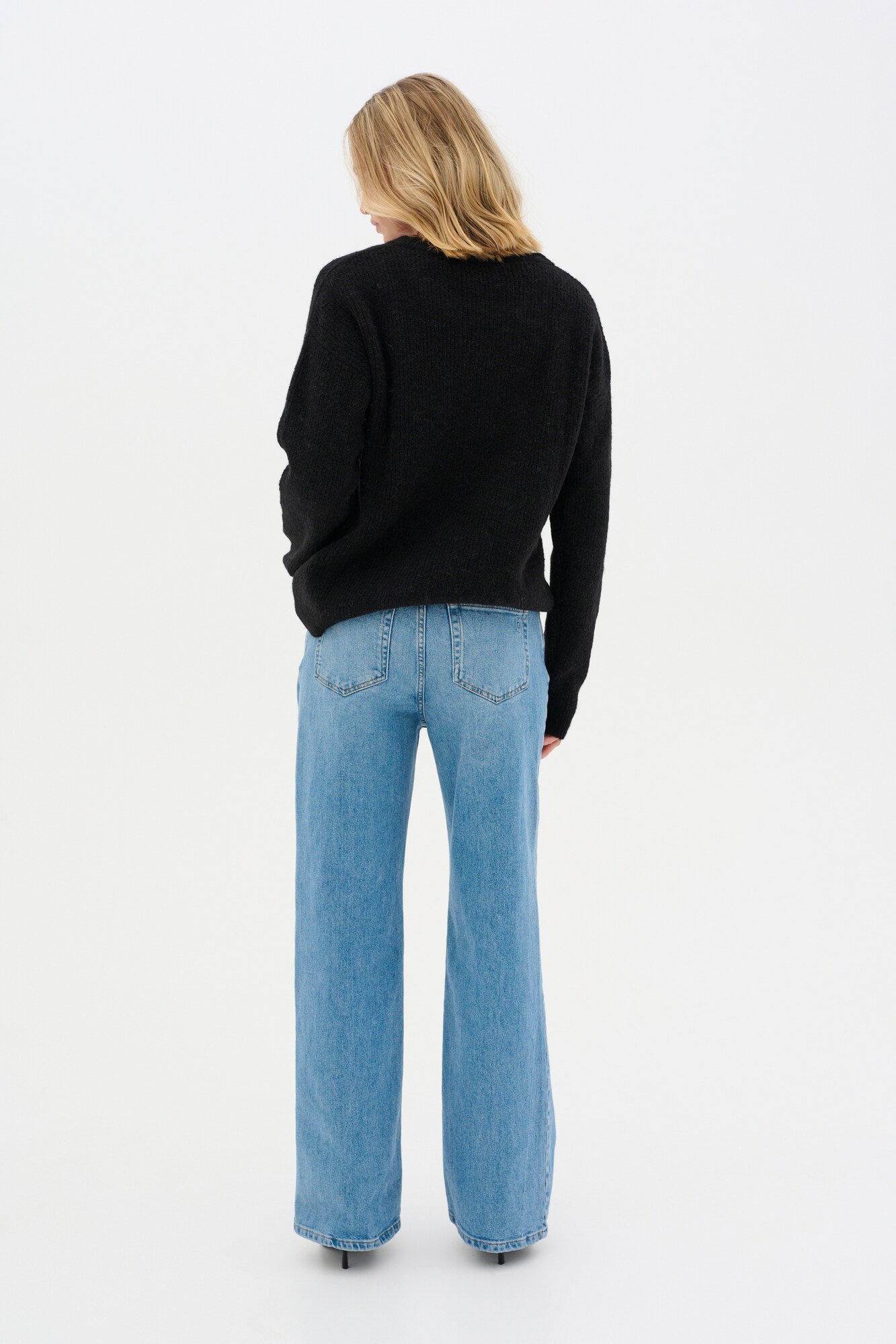 Thumbnail - Pullover