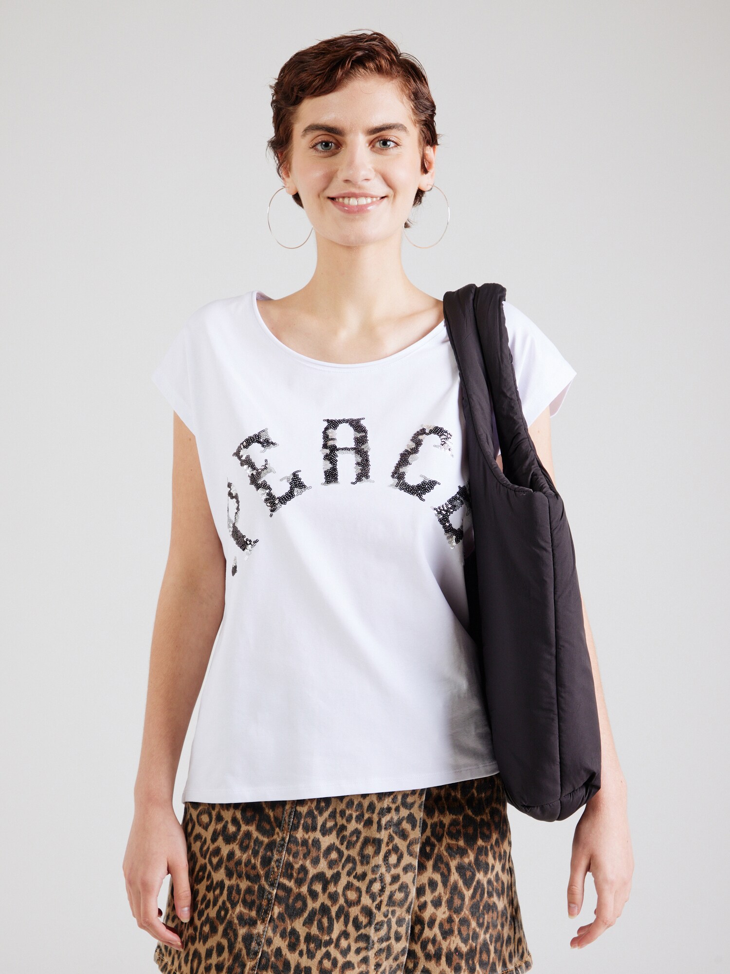 Thumbnail - miss goodlife T-Shirt Peace