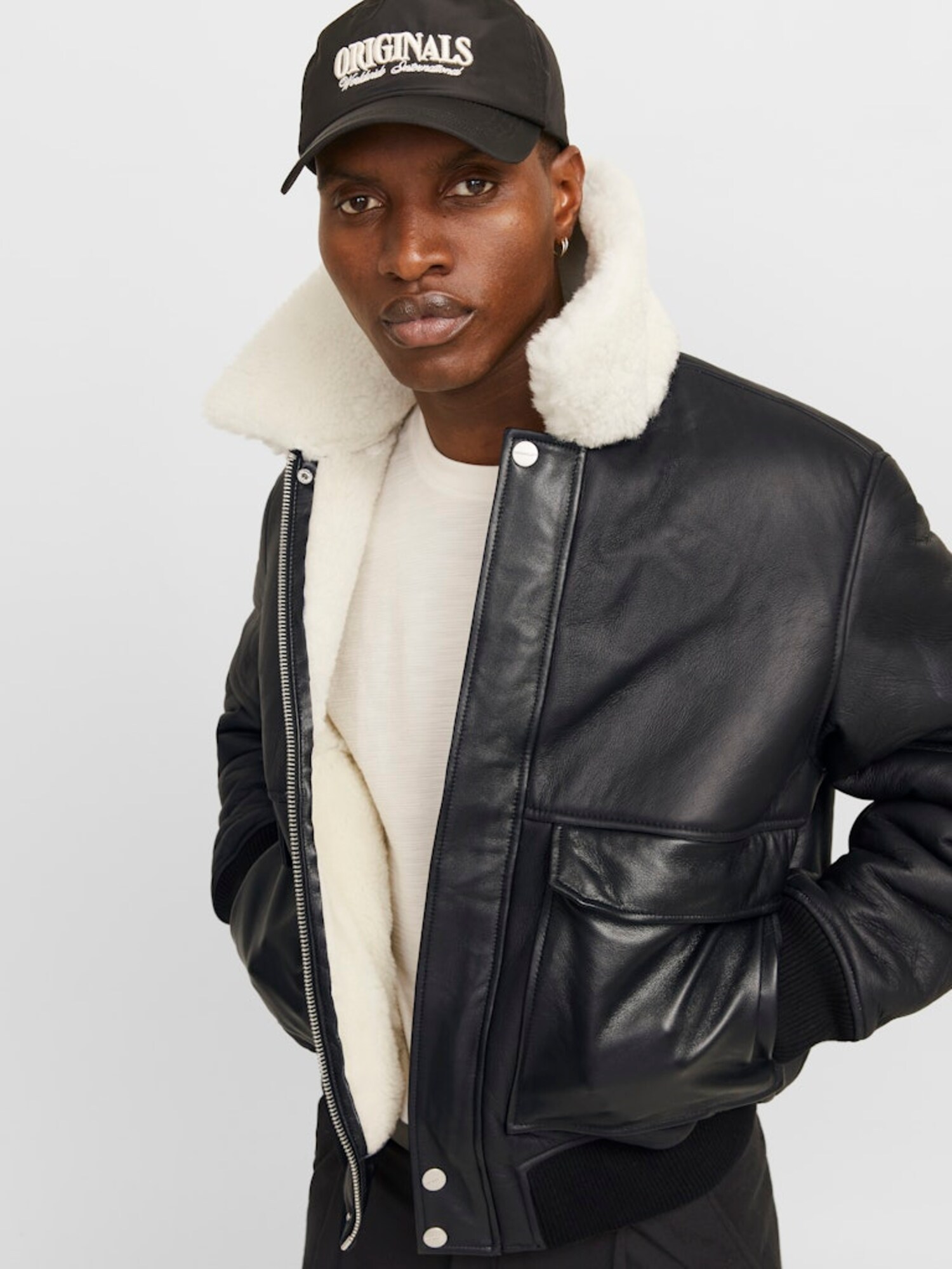 JACK & JONES Prechodná bunda 'JORMargate' čierna / biela (obrázok 6)
