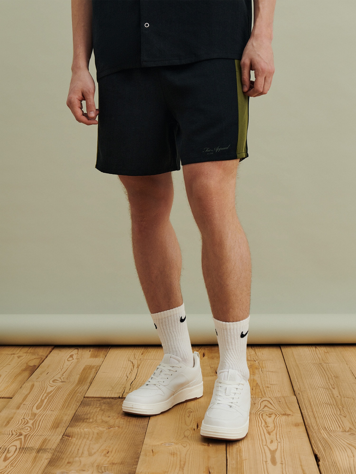 DAN FOX APPAREL Nadrág 'Leon'  szürke / olíva / fekete termék 2. képe