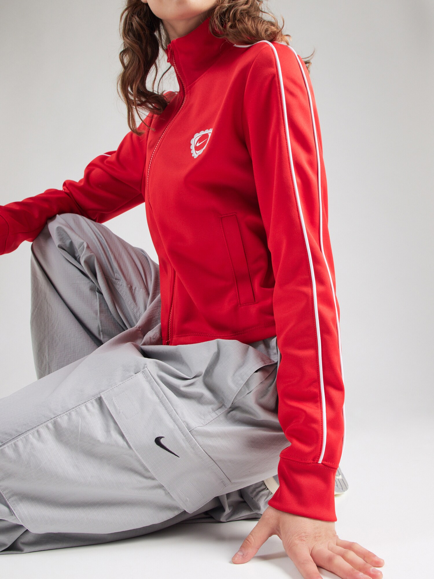 Nike Sportswear Tepláková bunda červená / biela (obrázok 5)