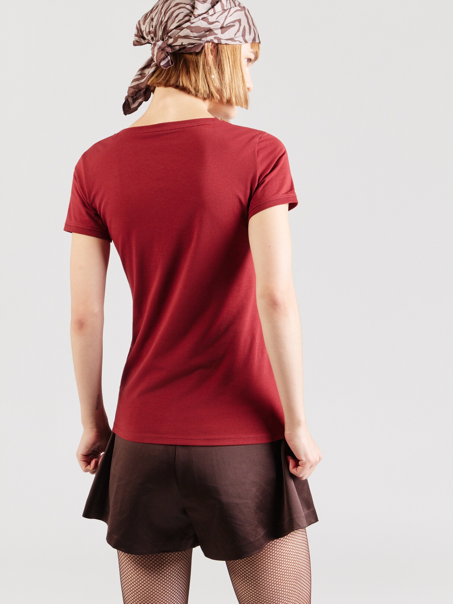 GUESS Camiseta rojo cereza – imagen 3