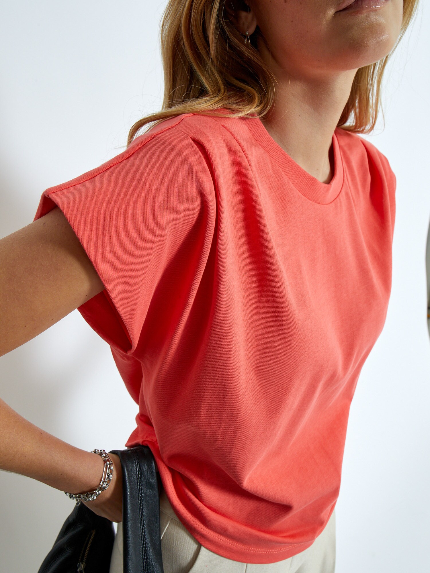 Thumbnail - T-Shirt