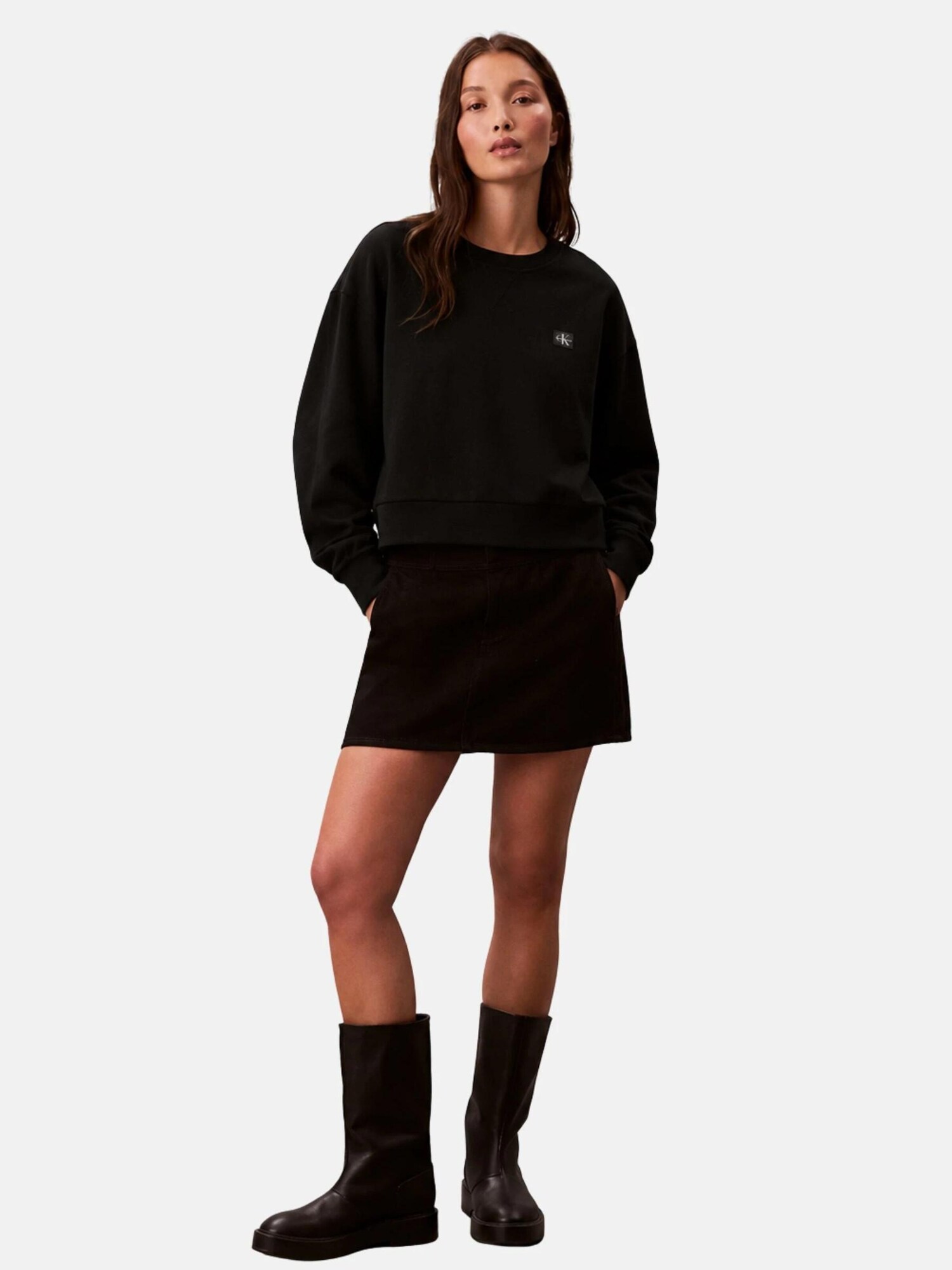 Calvin Klein Jeans. Sudadera cropped LV047C911G-UB1