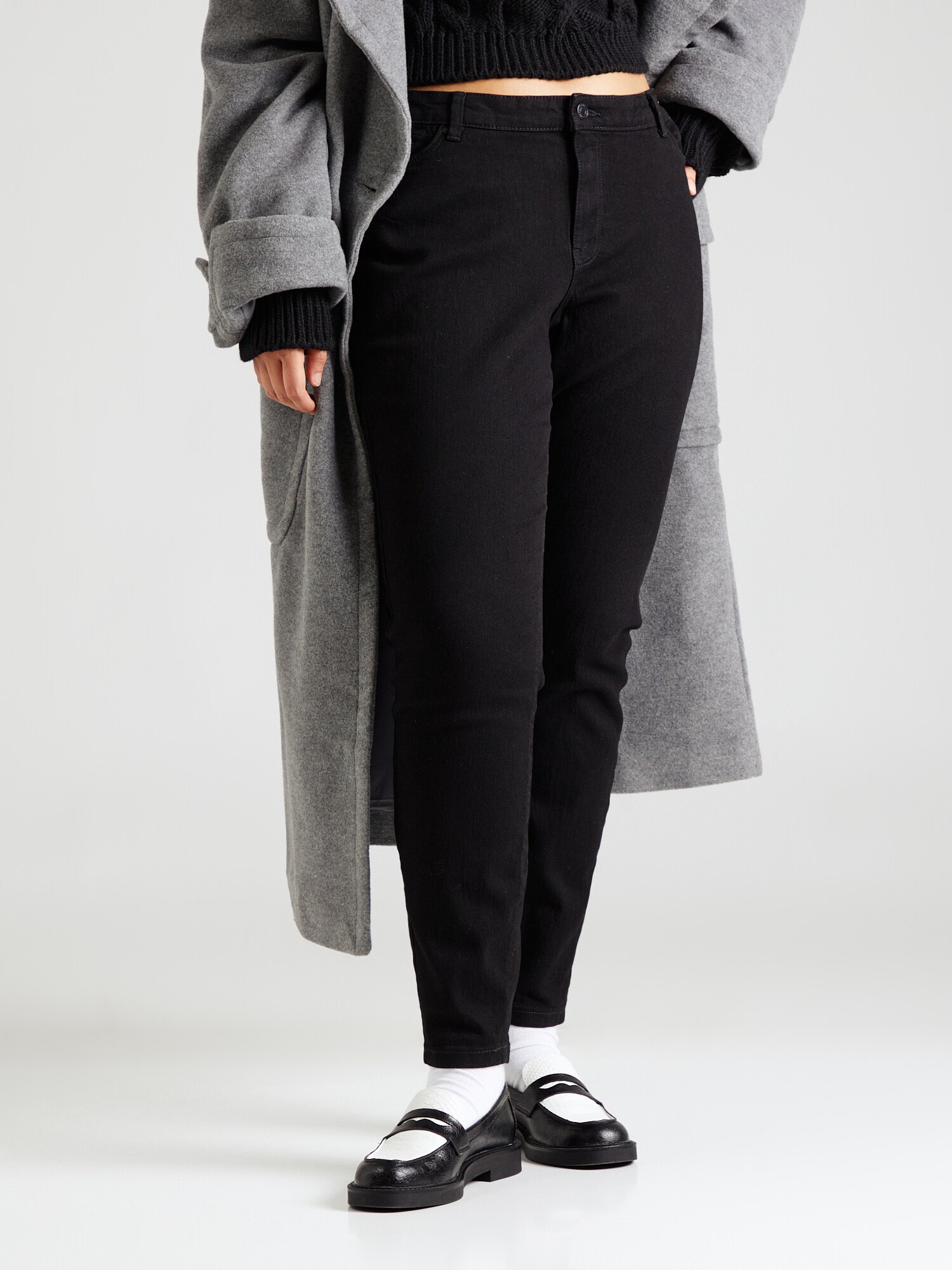 Vero Moda Curve Farmer 'Rudy'  fekete termék 2. képe