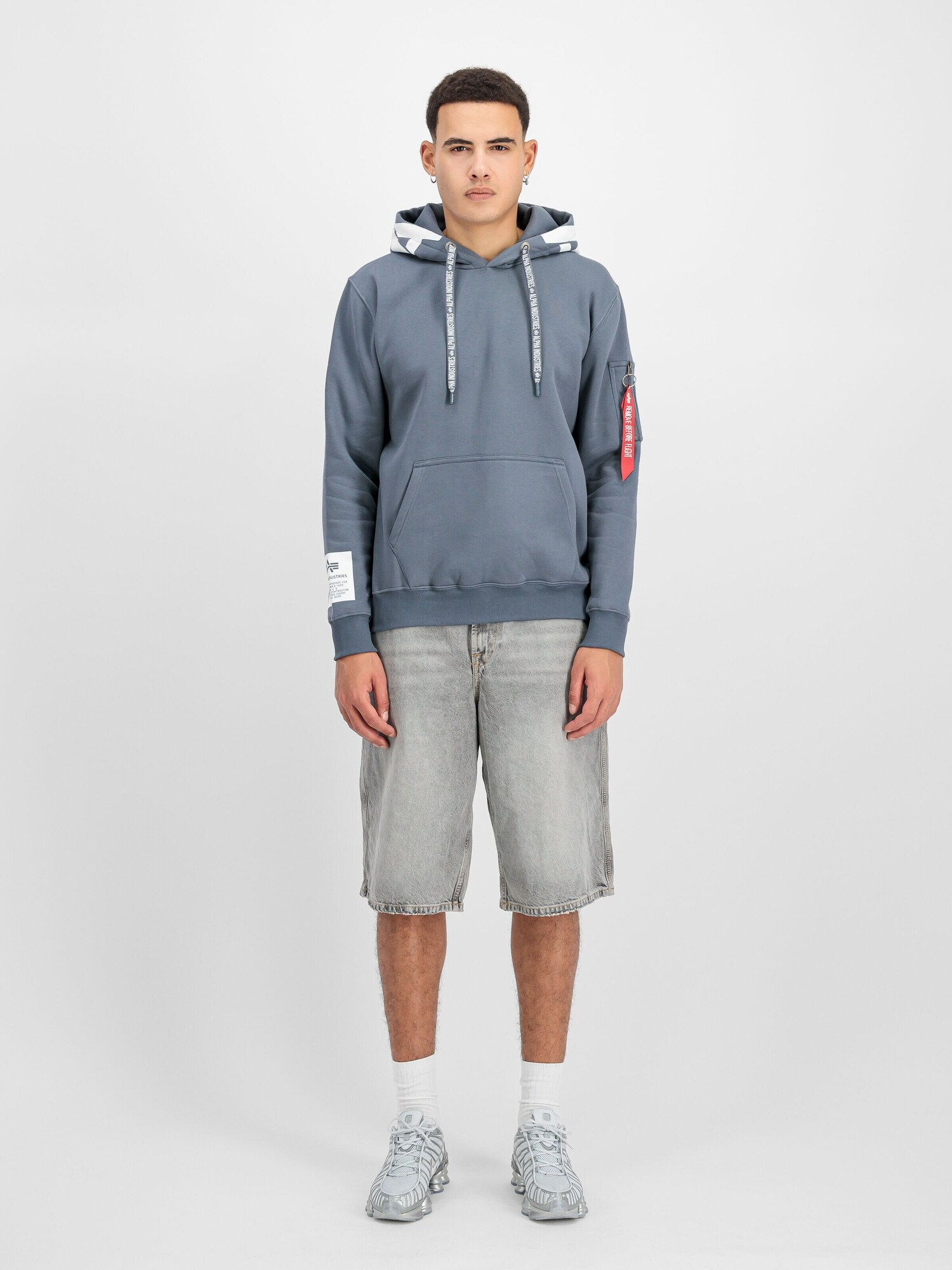 ALPHA INDUSTRIES Sudadera 'Alpha' azul denim – imagen 3